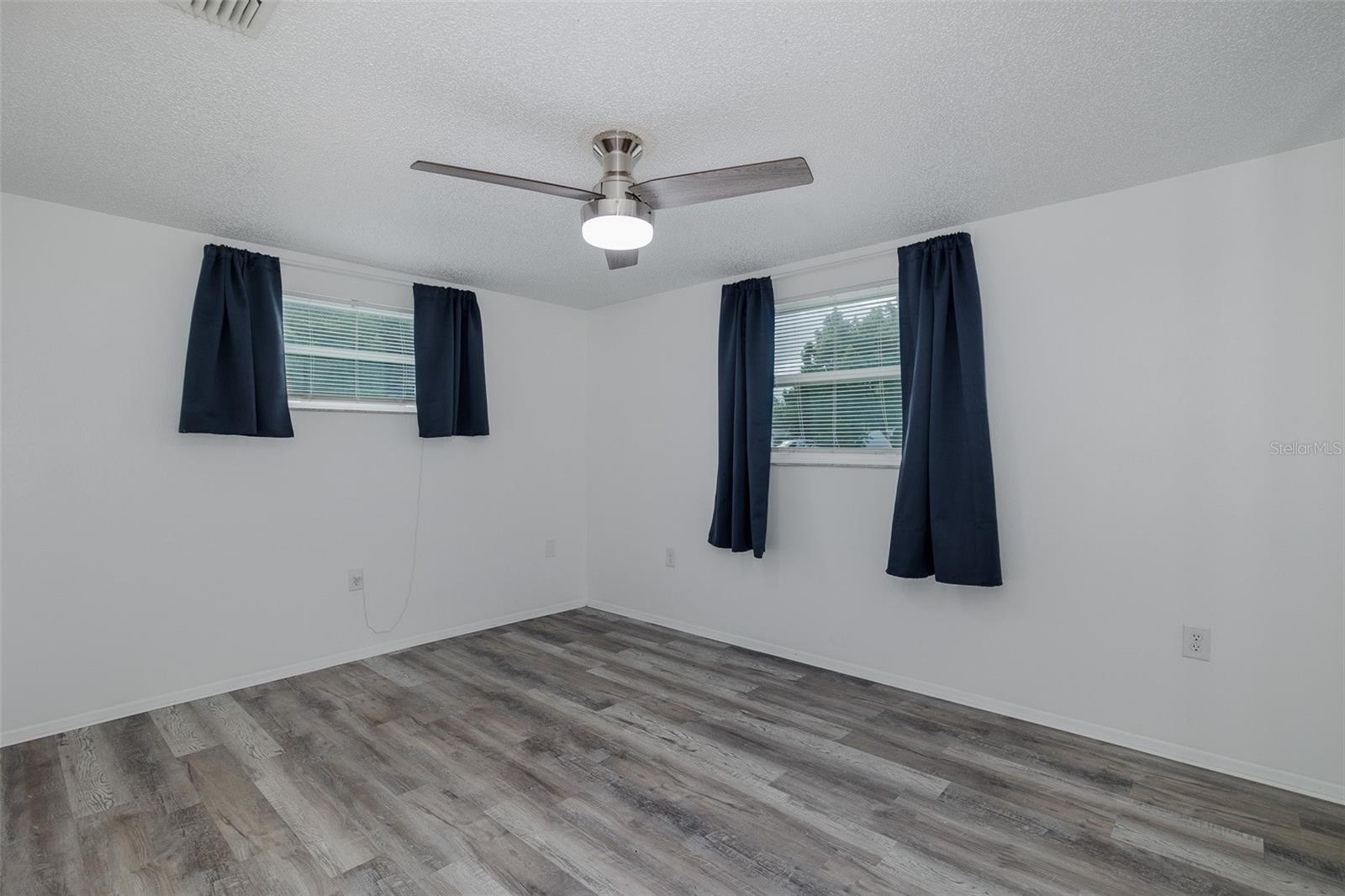 Image 13 of 32 For 7739 Salt Lane