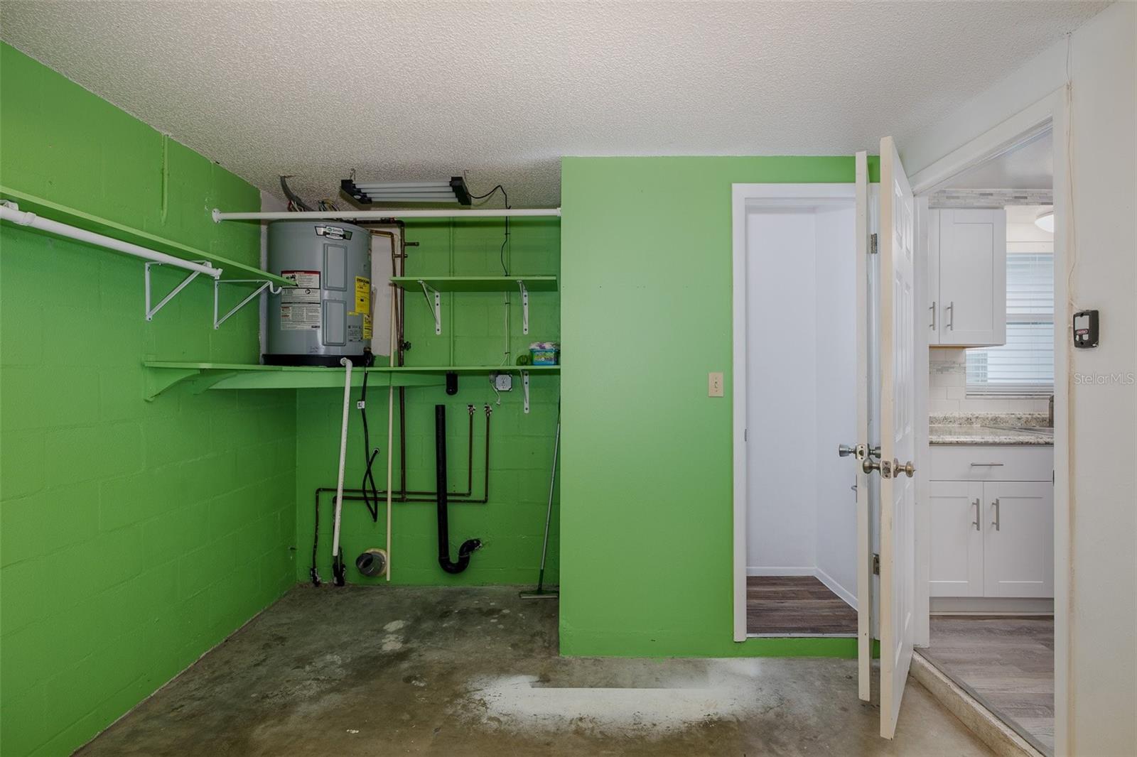 Image 20 of 32 For 7739 Salt Lane