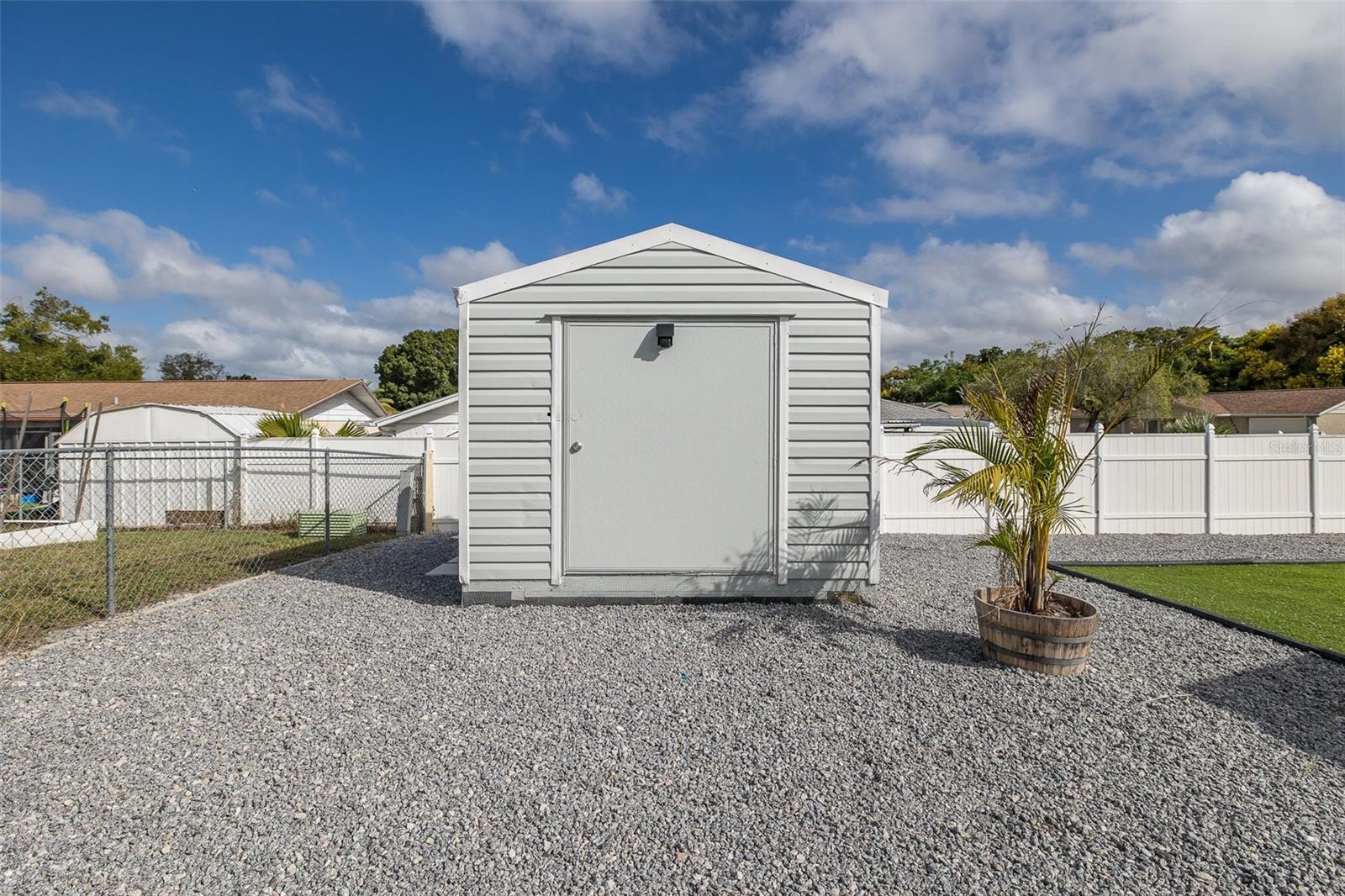 Image 24 of 32 For 7739 Salt Lane