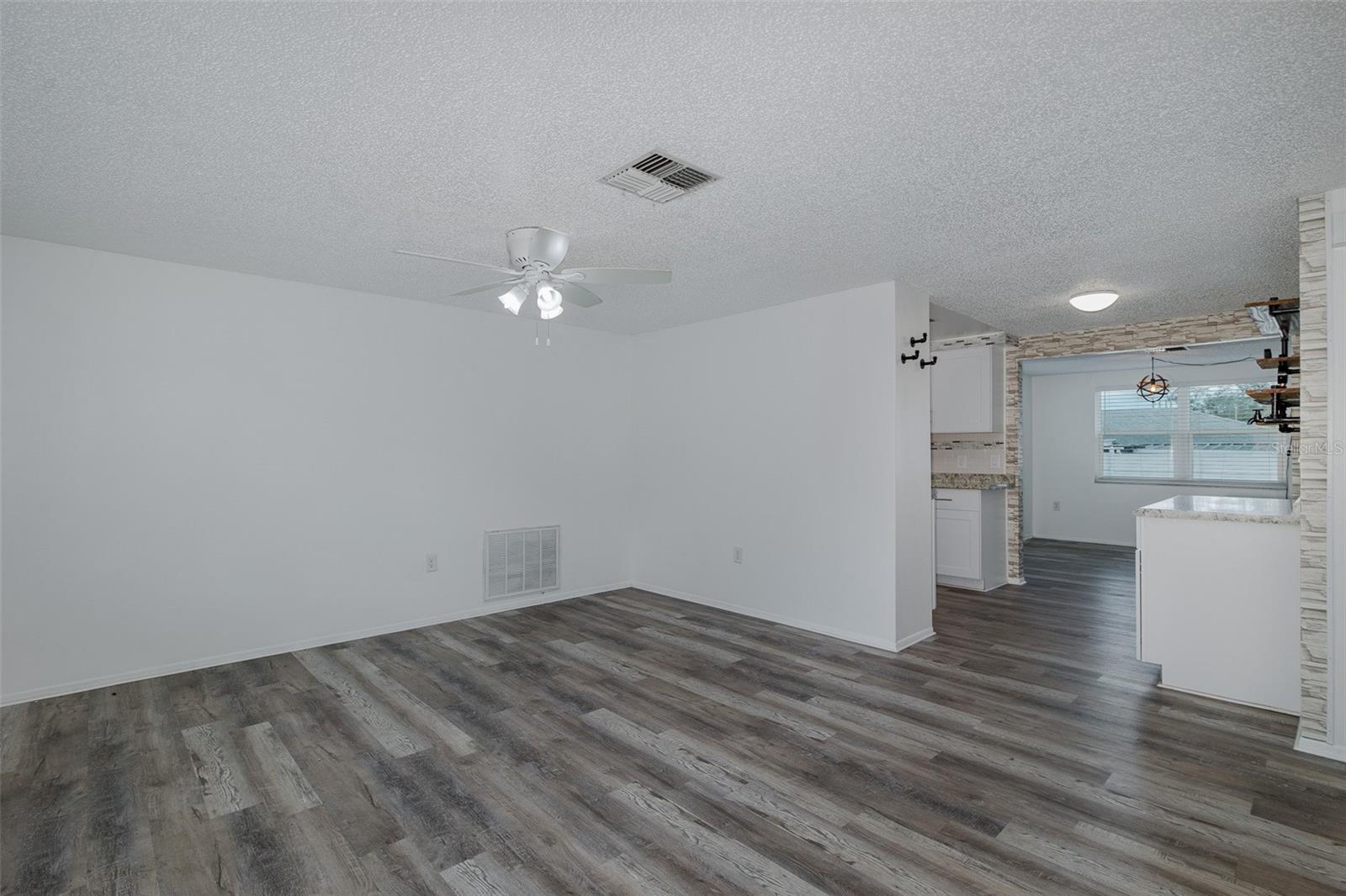 Image 9 of 32 For 7739 Salt Lane