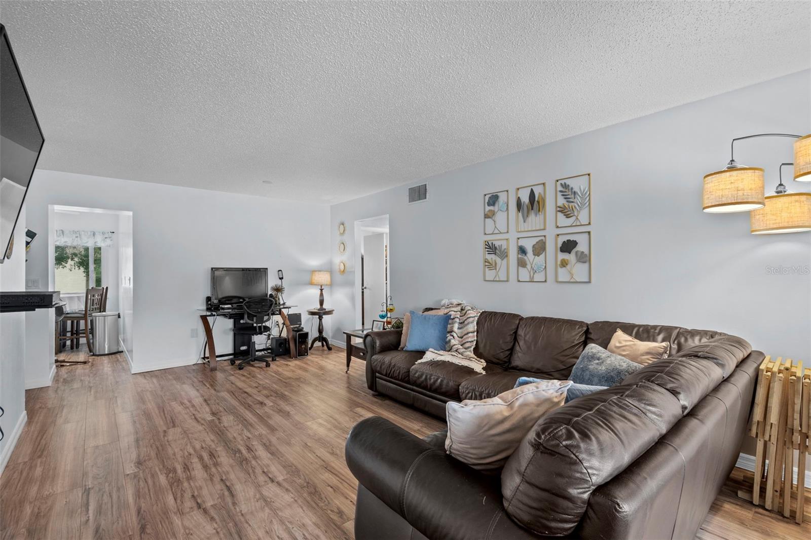 Image 3 of 22 For 2207 Belleair Road B13