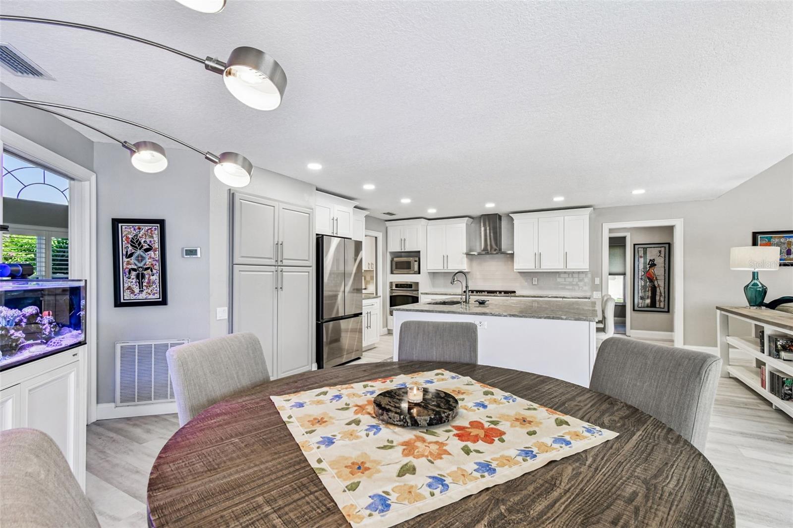 Image 25 of 100 For 4918 Longboat Boulevard