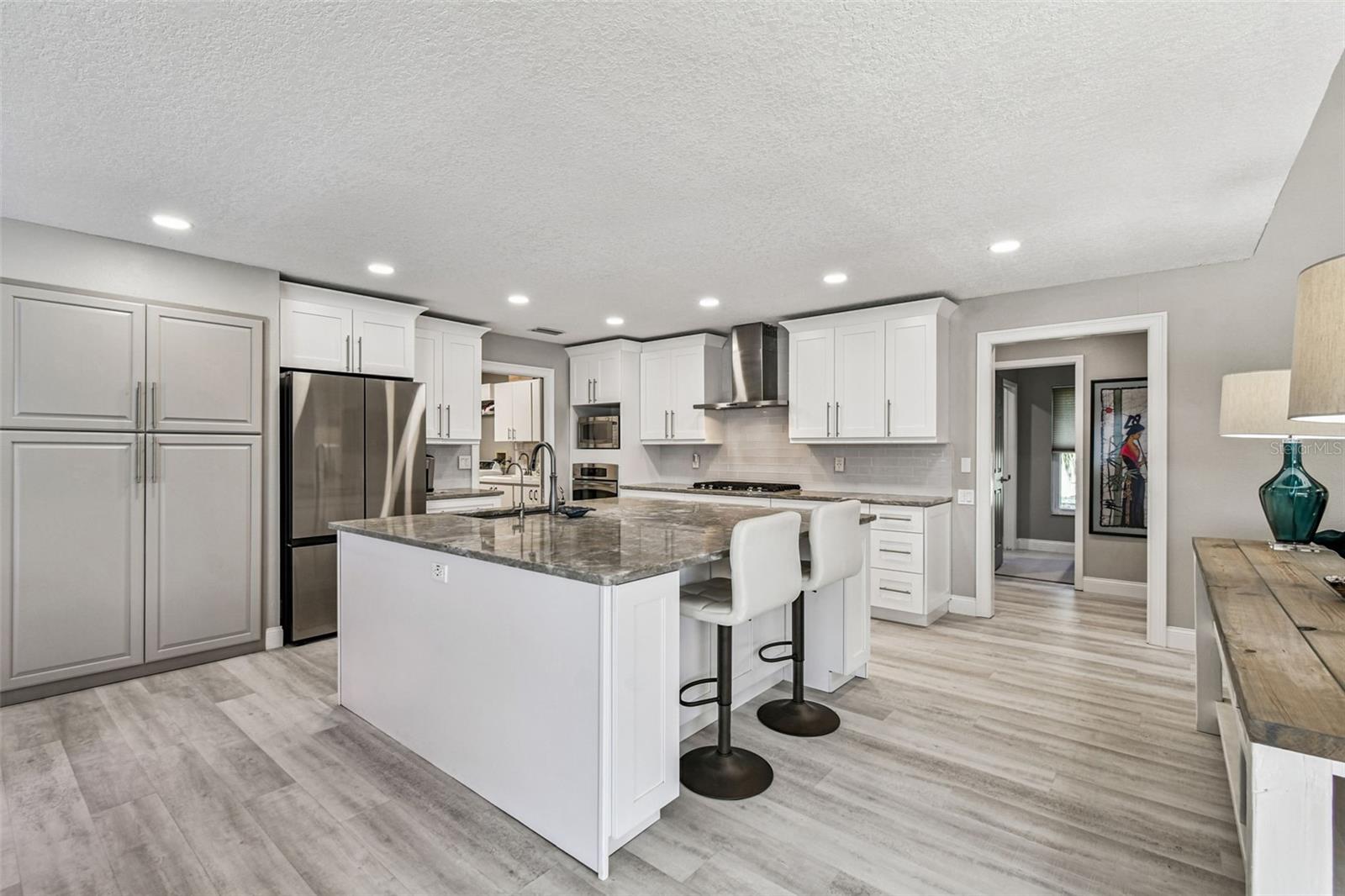 Image 26 of 100 For 4918 Longboat Boulevard