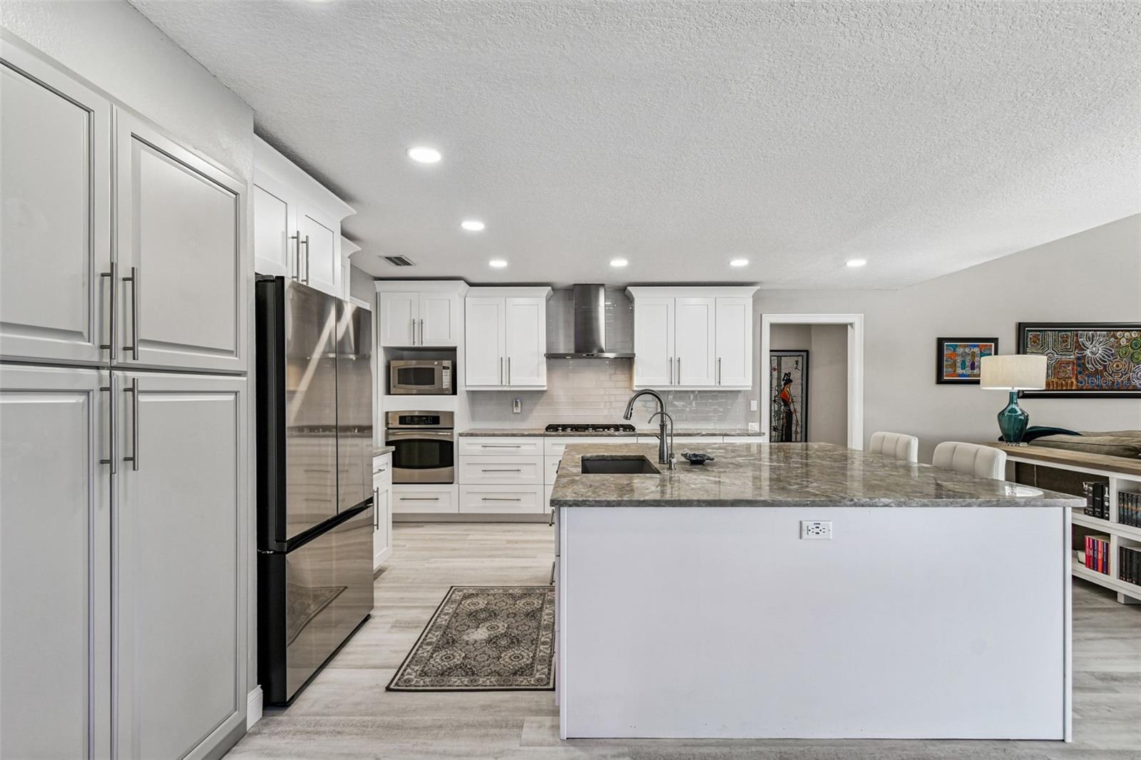 Image 28 of 100 For 4918 Longboat Boulevard