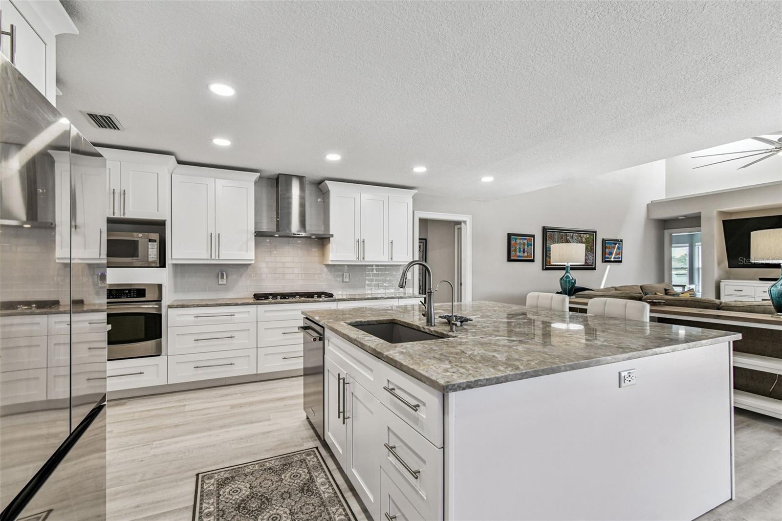 Image 29 of 100 For 4918 Longboat Boulevard