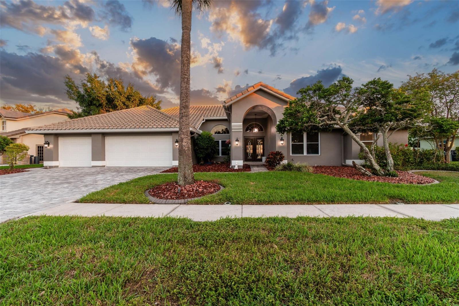 Image 3 of 100 For 4918 Longboat Boulevard