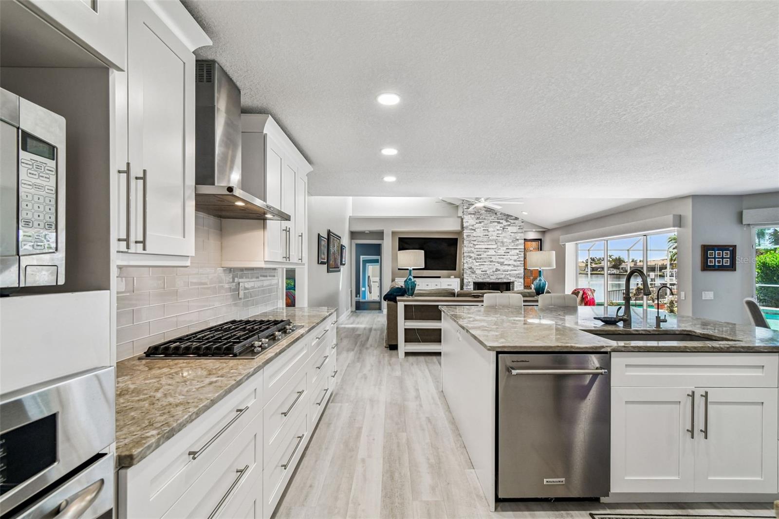 Image 33 of 100 For 4918 Longboat Boulevard