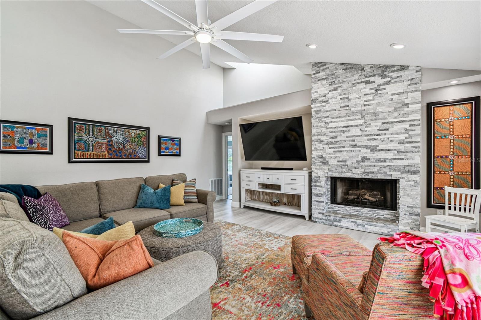 Image 42 of 100 For 4918 Longboat Boulevard