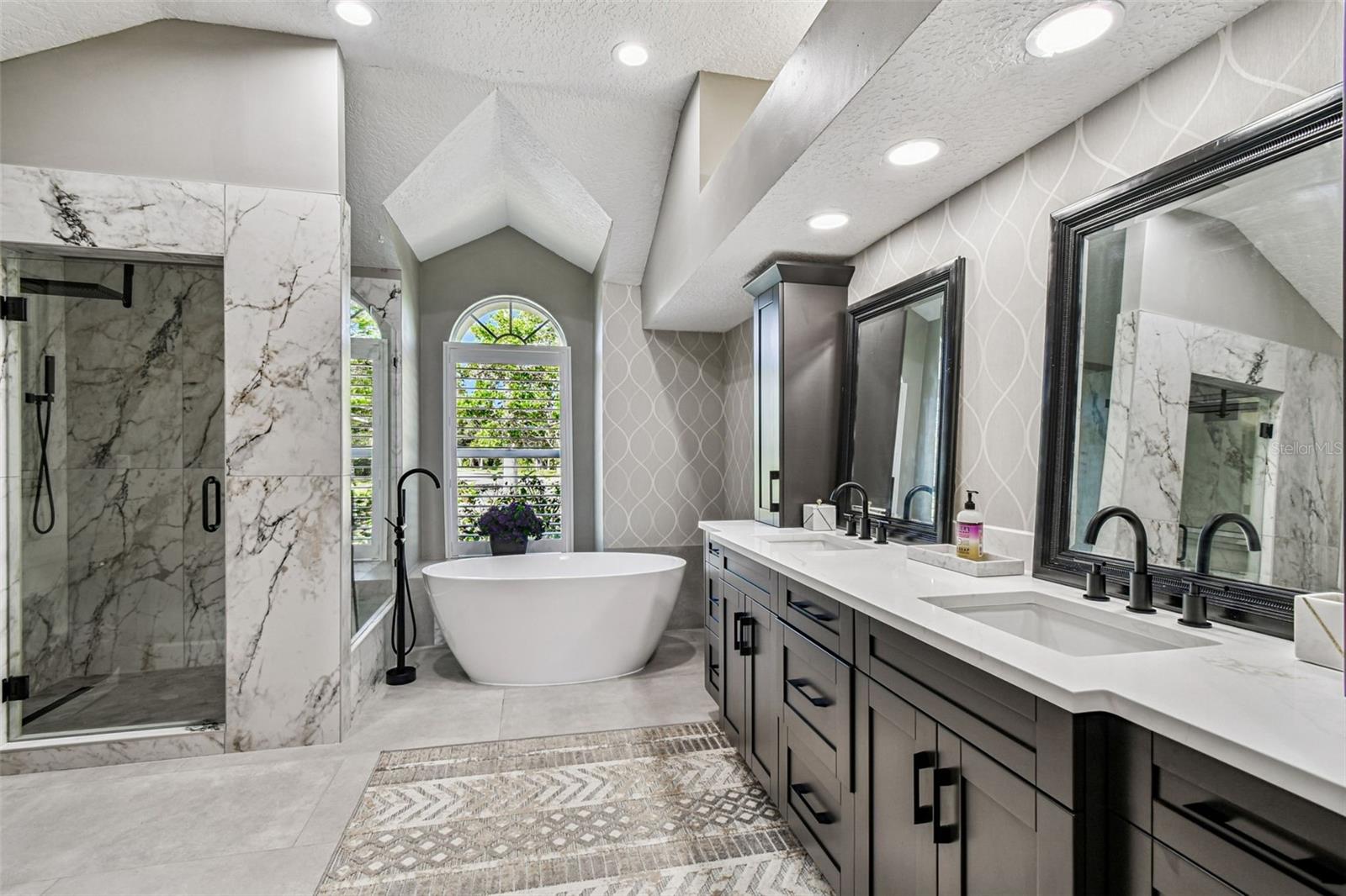 Image 48 of 100 For 4918 Longboat Boulevard