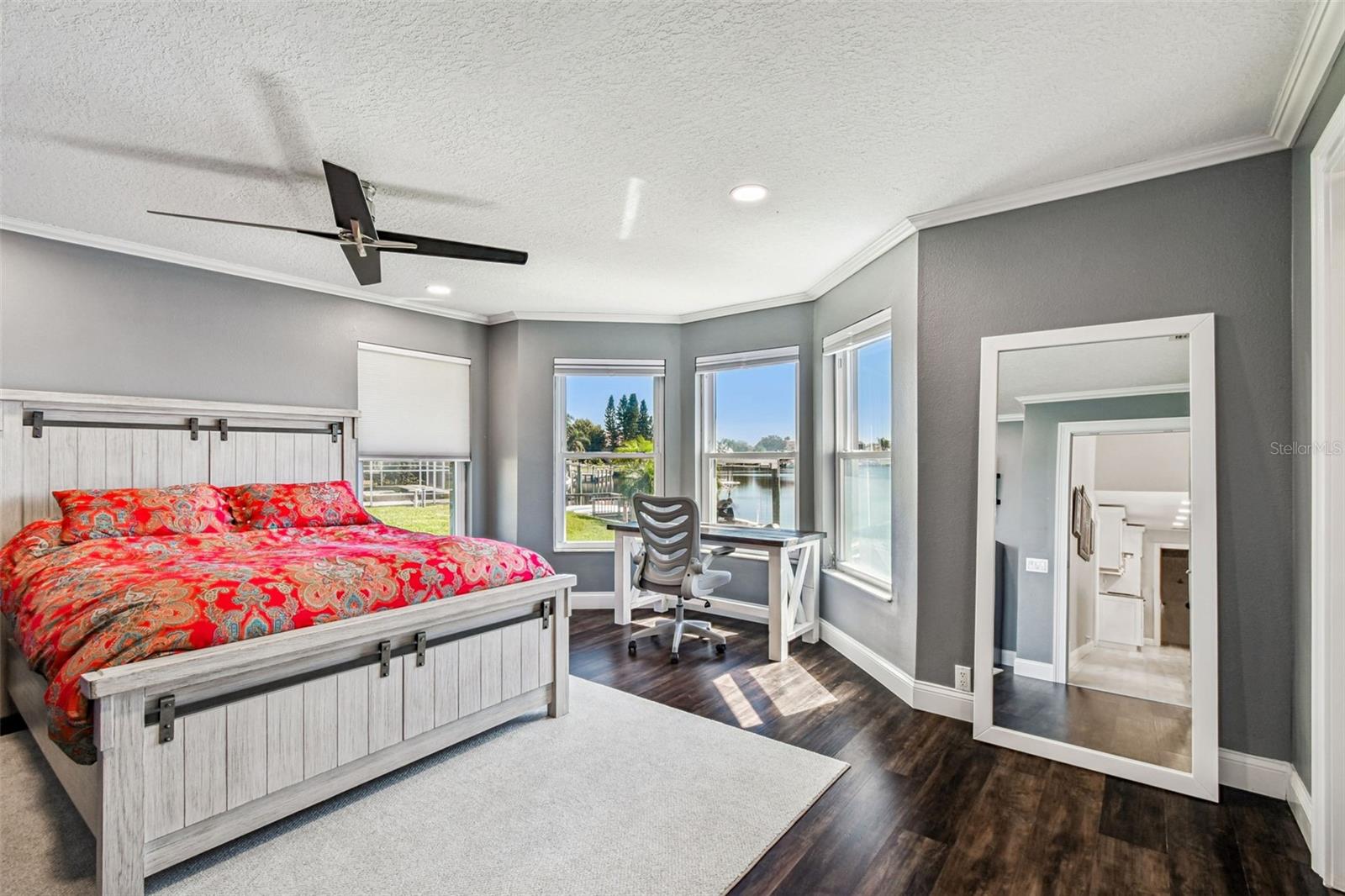 Image 56 of 100 For 4918 Longboat Boulevard