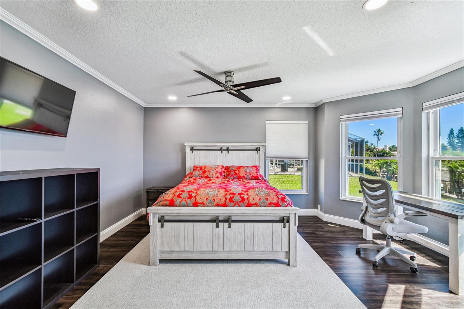 Image 57 of 100 For 4918 Longboat Boulevard