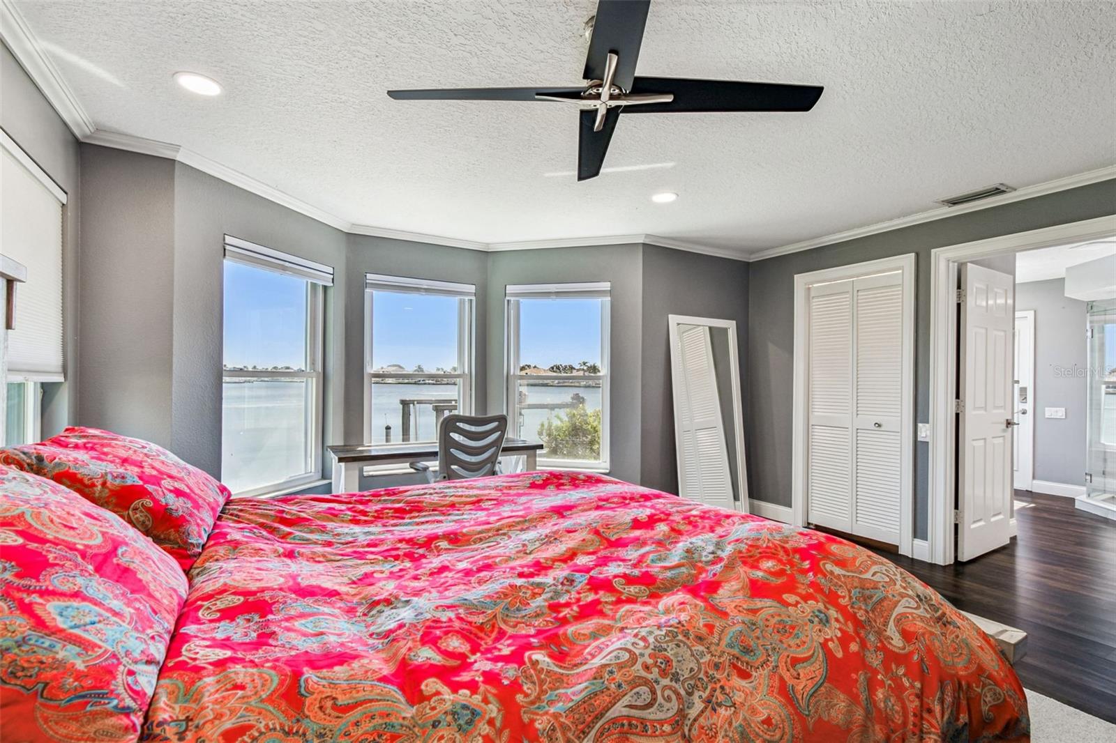 Image 58 of 100 For 4918 Longboat Boulevard