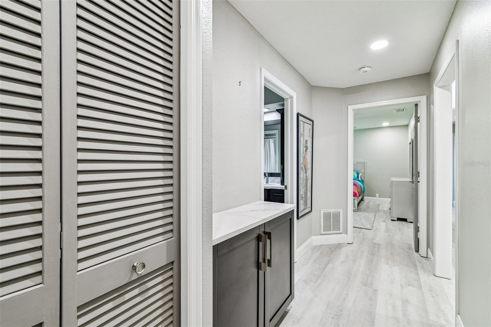 Image 63 of 100 For 4918 Longboat Boulevard