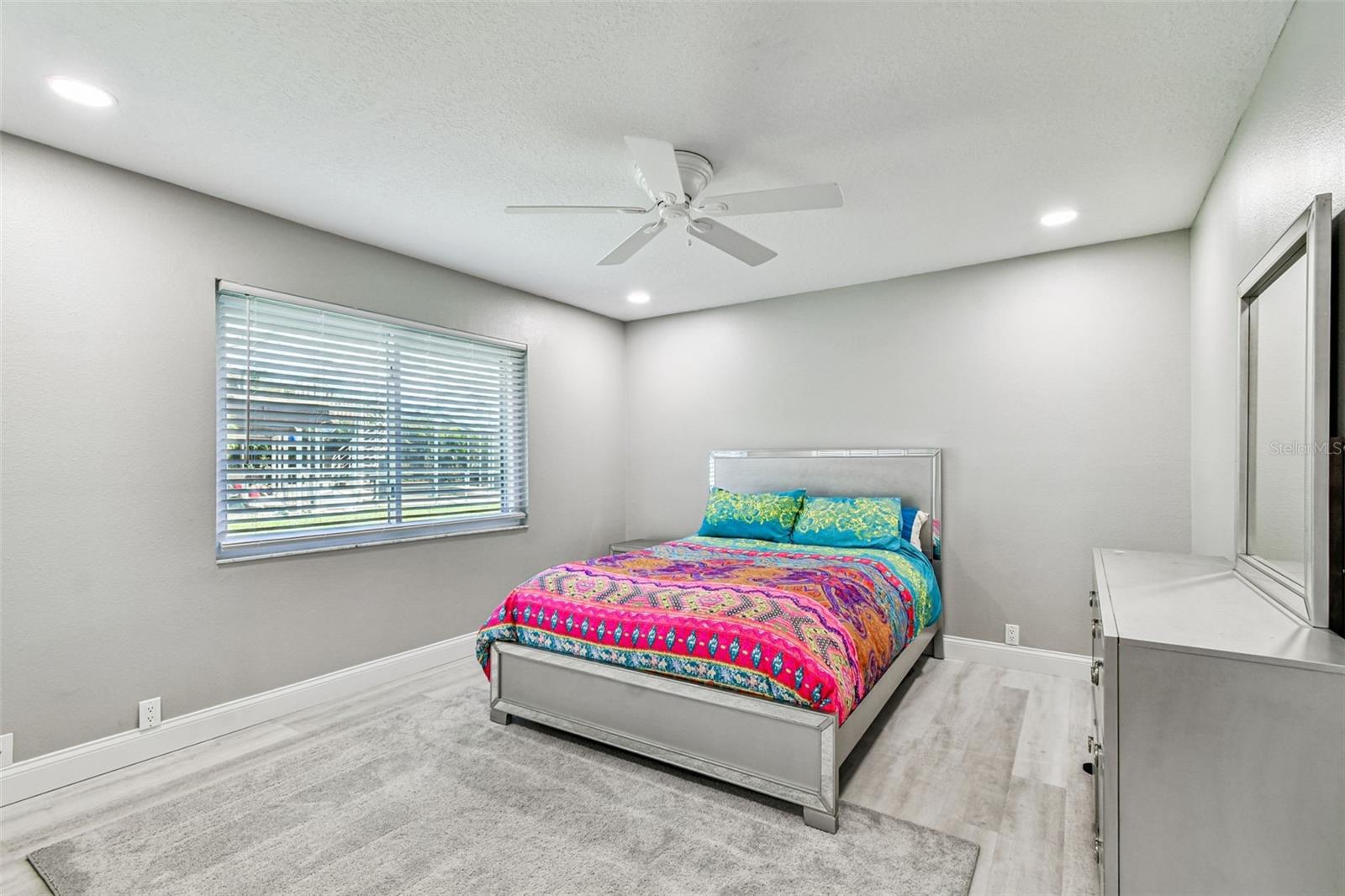 Image 64 of 100 For 4918 Longboat Boulevard