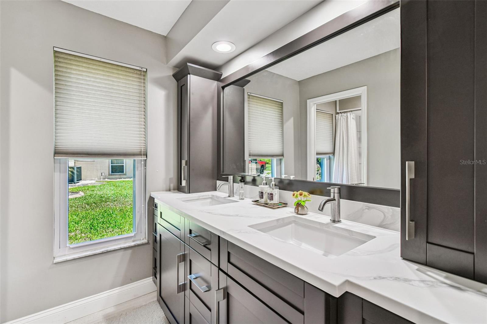 Image 66 of 100 For 4918 Longboat Boulevard