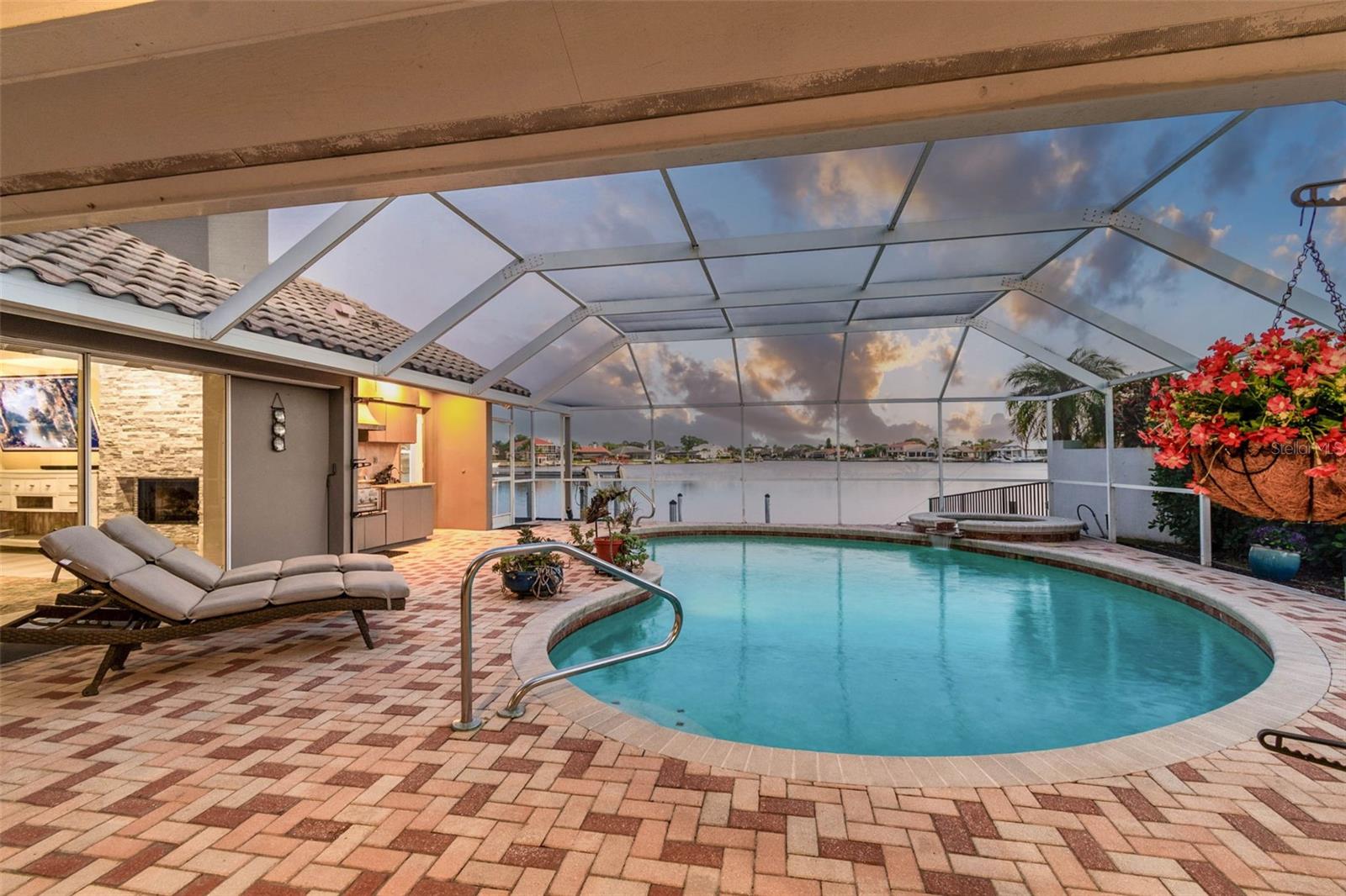 Image 74 of 100 For 4918 Longboat Boulevard