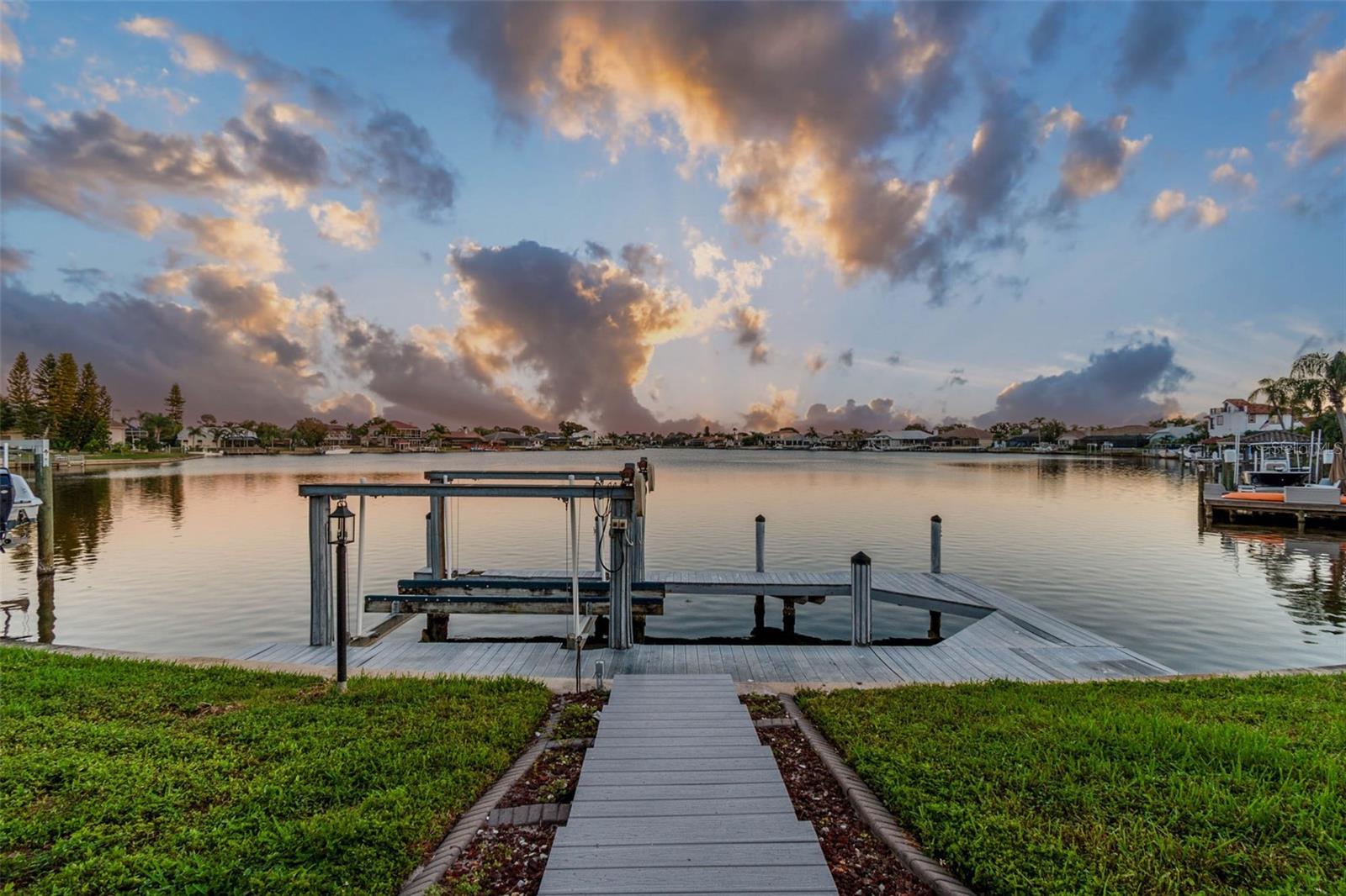 Image 87 of 100 For 4918 Longboat Boulevard