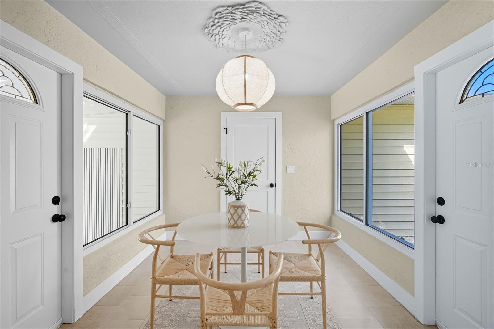 Image 11 of 30 For 10460 54th Avenue N