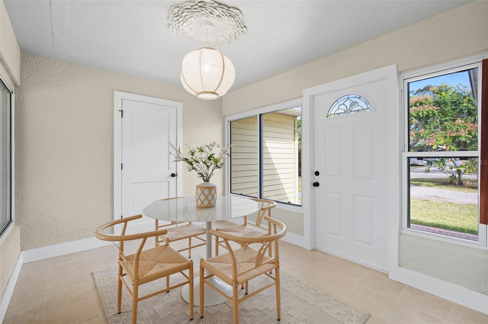 Image 13 of 30 For 10460 54th Avenue N