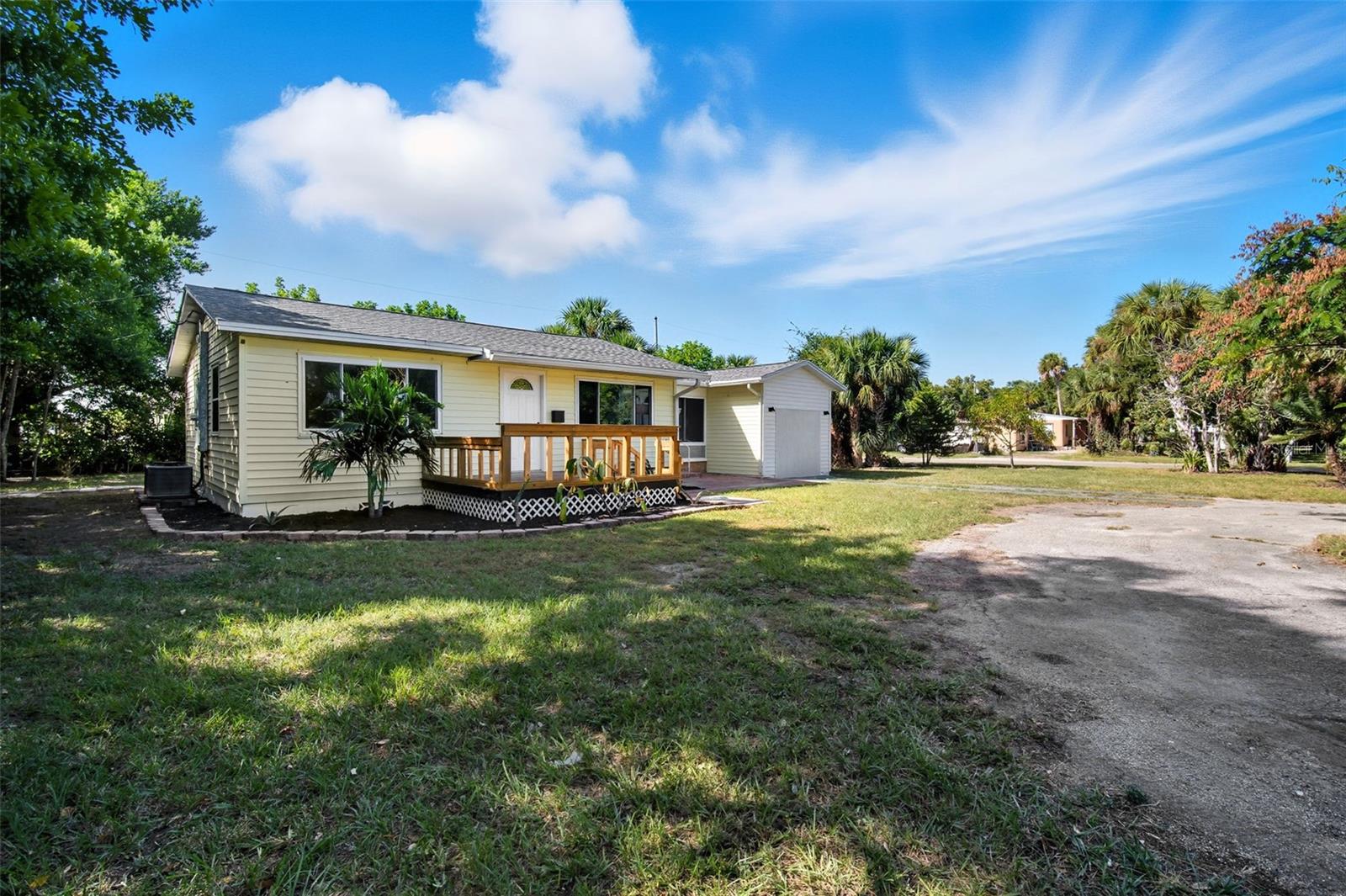 Image 2 of 30 For 10460 54th Avenue N