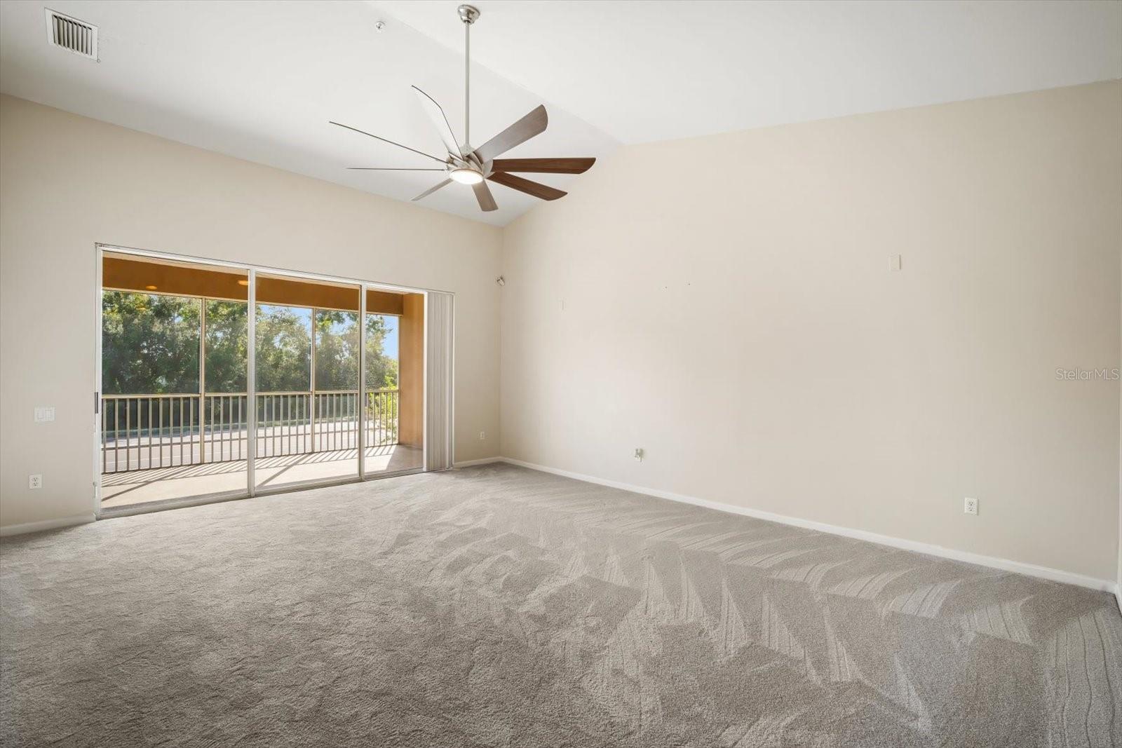 Image 17 of 32 For 2028 Kings Palace Drive 202