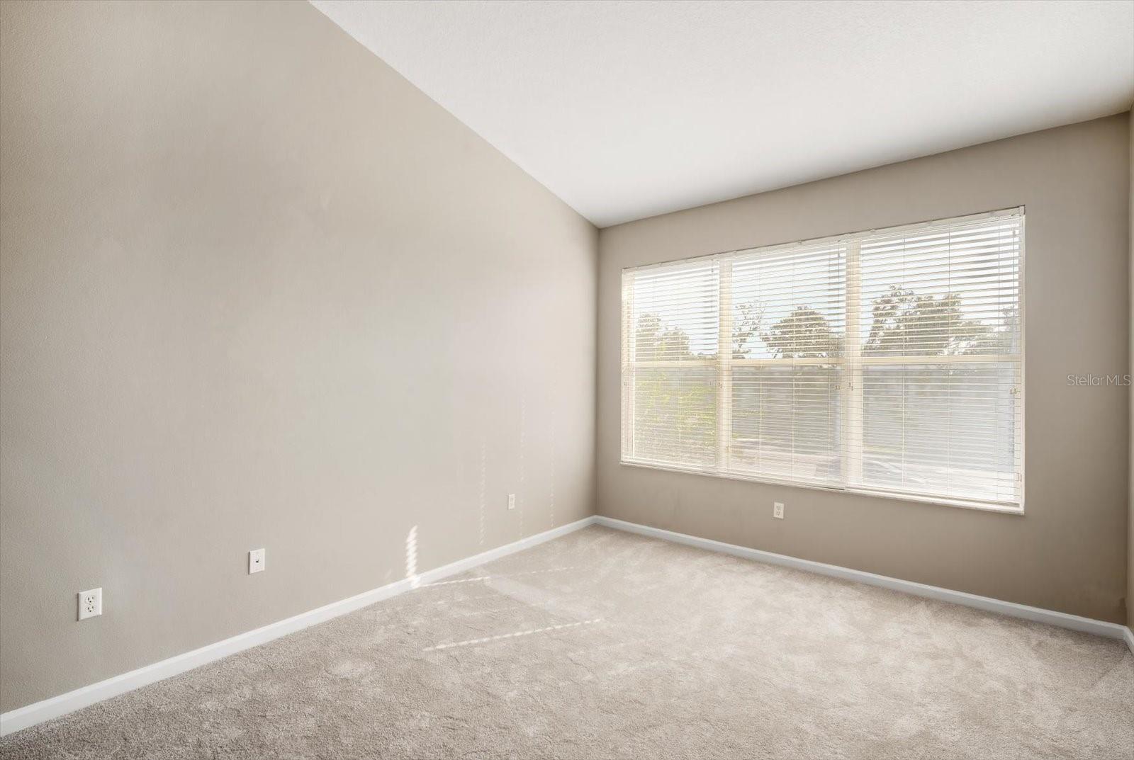 Image 21 of 32 For 2028 Kings Palace Drive 202