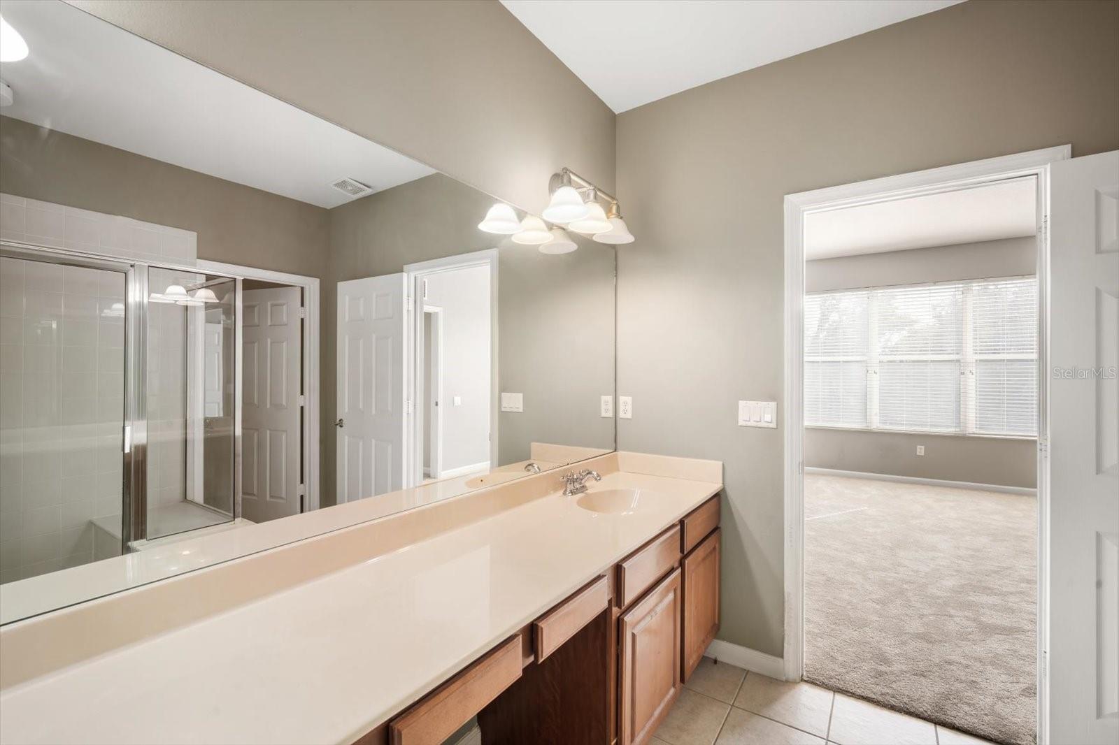 Image 24 of 32 For 2028 Kings Palace Drive 202