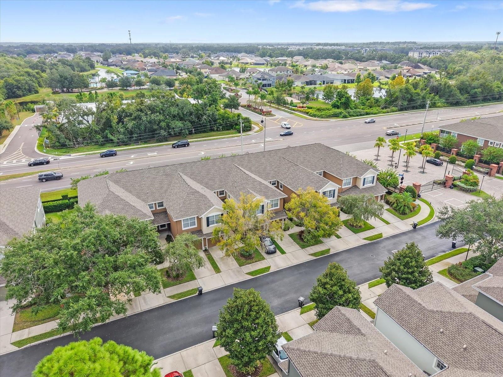 Image 28 of 32 For 2028 Kings Palace Drive 202