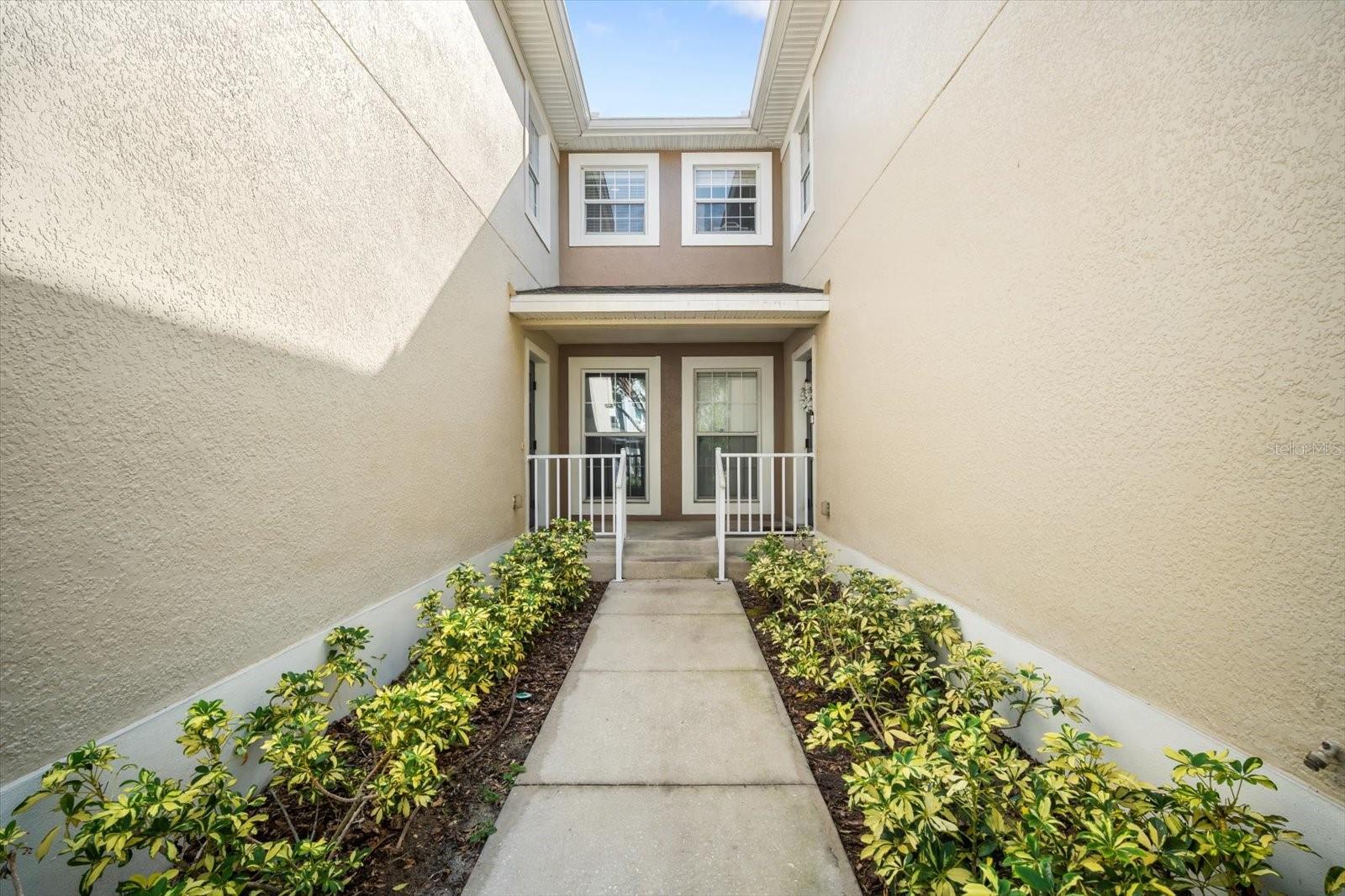 Image 3 of 32 For 2028 Kings Palace Drive 202