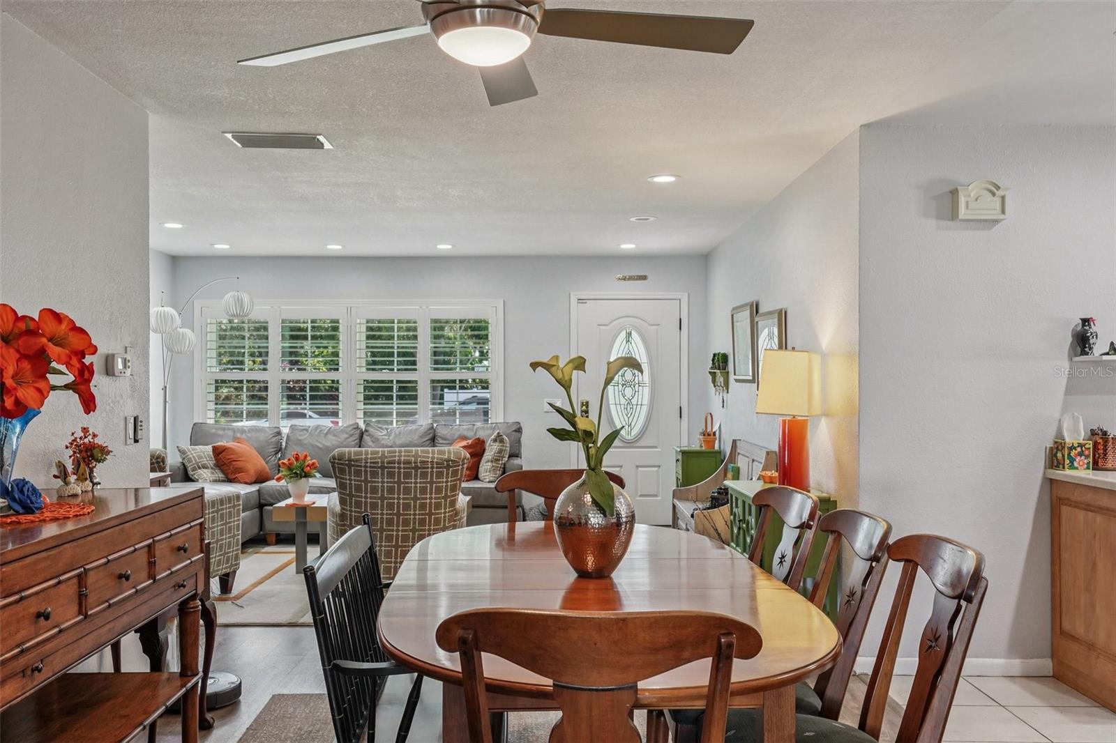 Image 19 of 74 For 1586 Rosery Road Ne