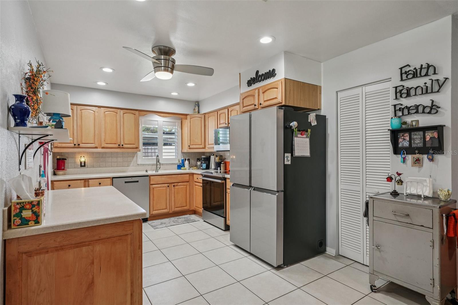 Image 20 of 74 For 1586 Rosery Road Ne