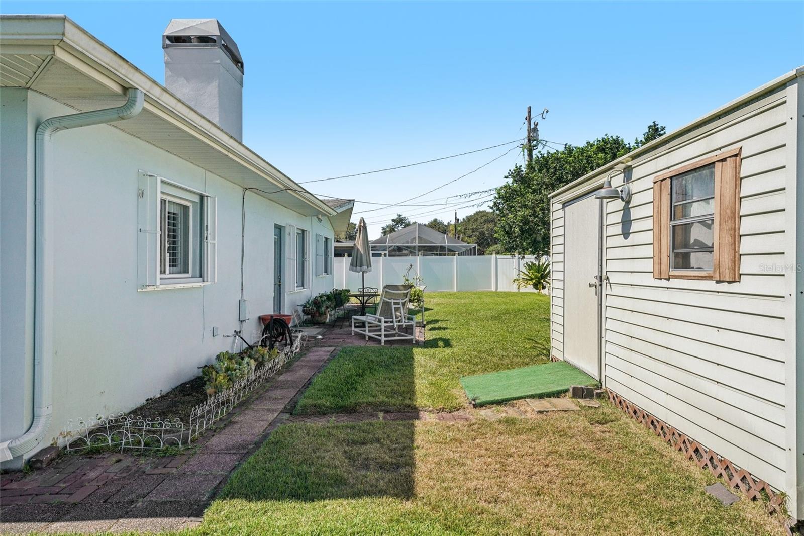 Image 50 of 74 For 1586 Rosery Road Ne