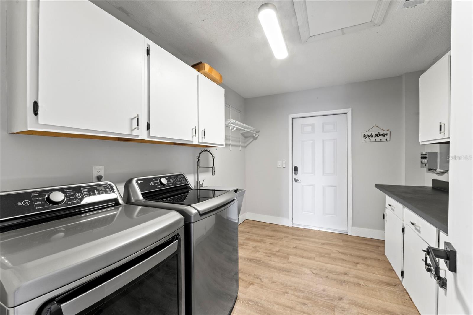 Image 32 of 58 For 1526 Fort Duquesna Drive