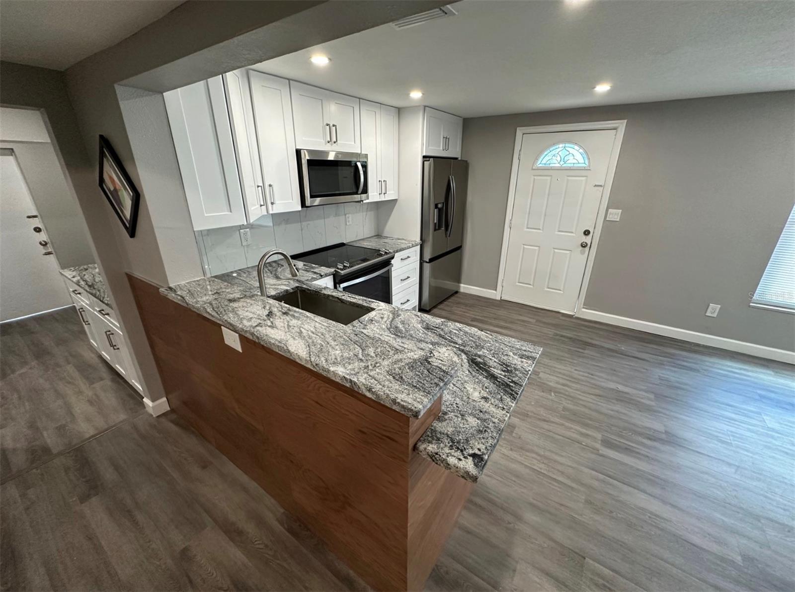 Image 5 of 16 For 2301 Trelain Drive S