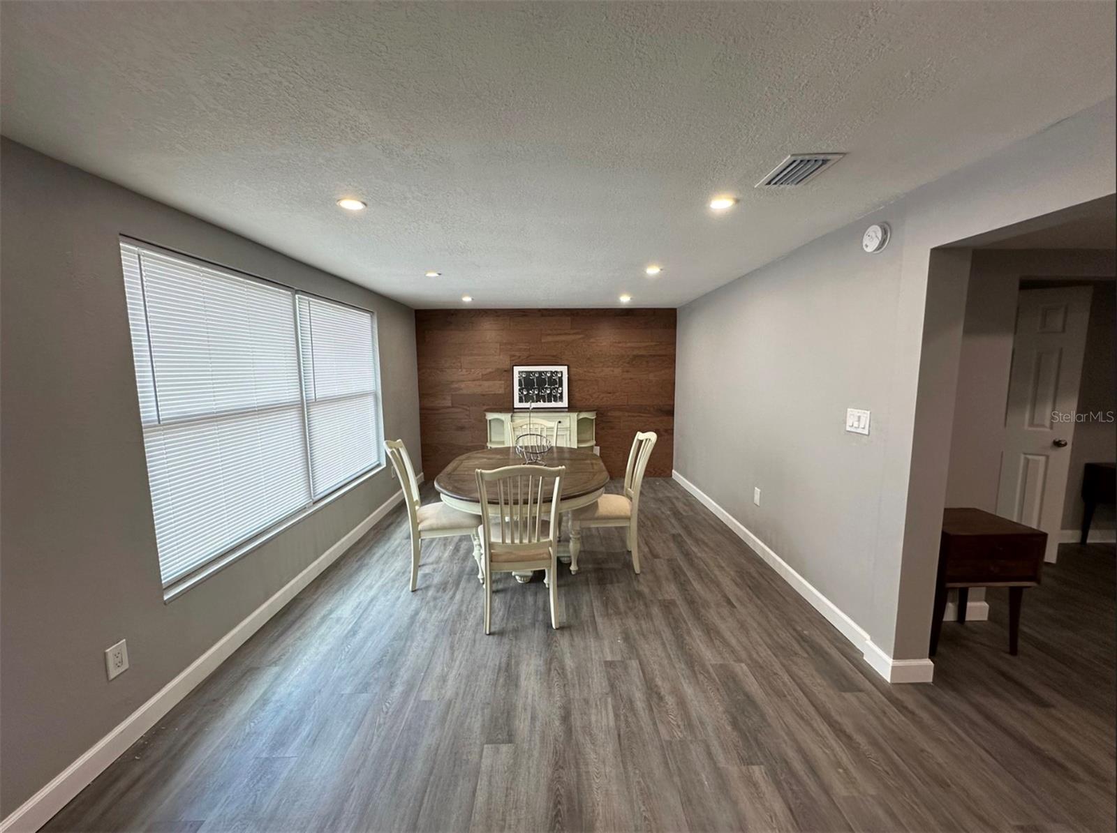 Image 6 of 16 For 2301 Trelain Drive S