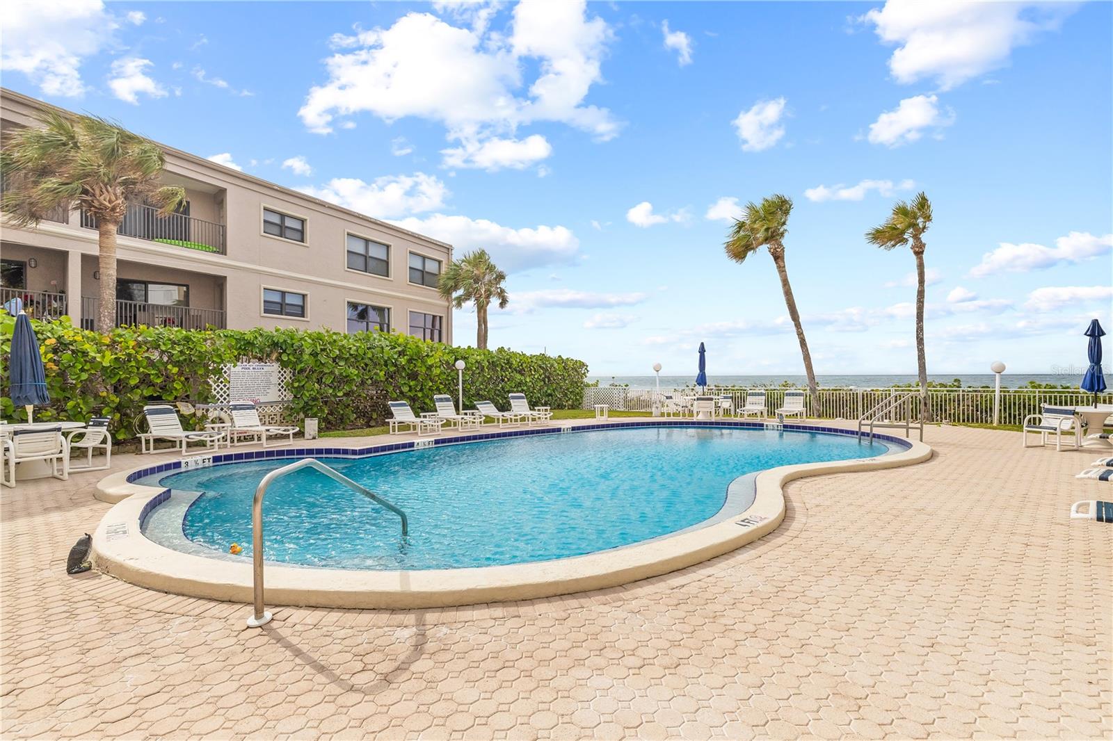 Image 5 of 58 For 3400 Gulf Boulevard 105