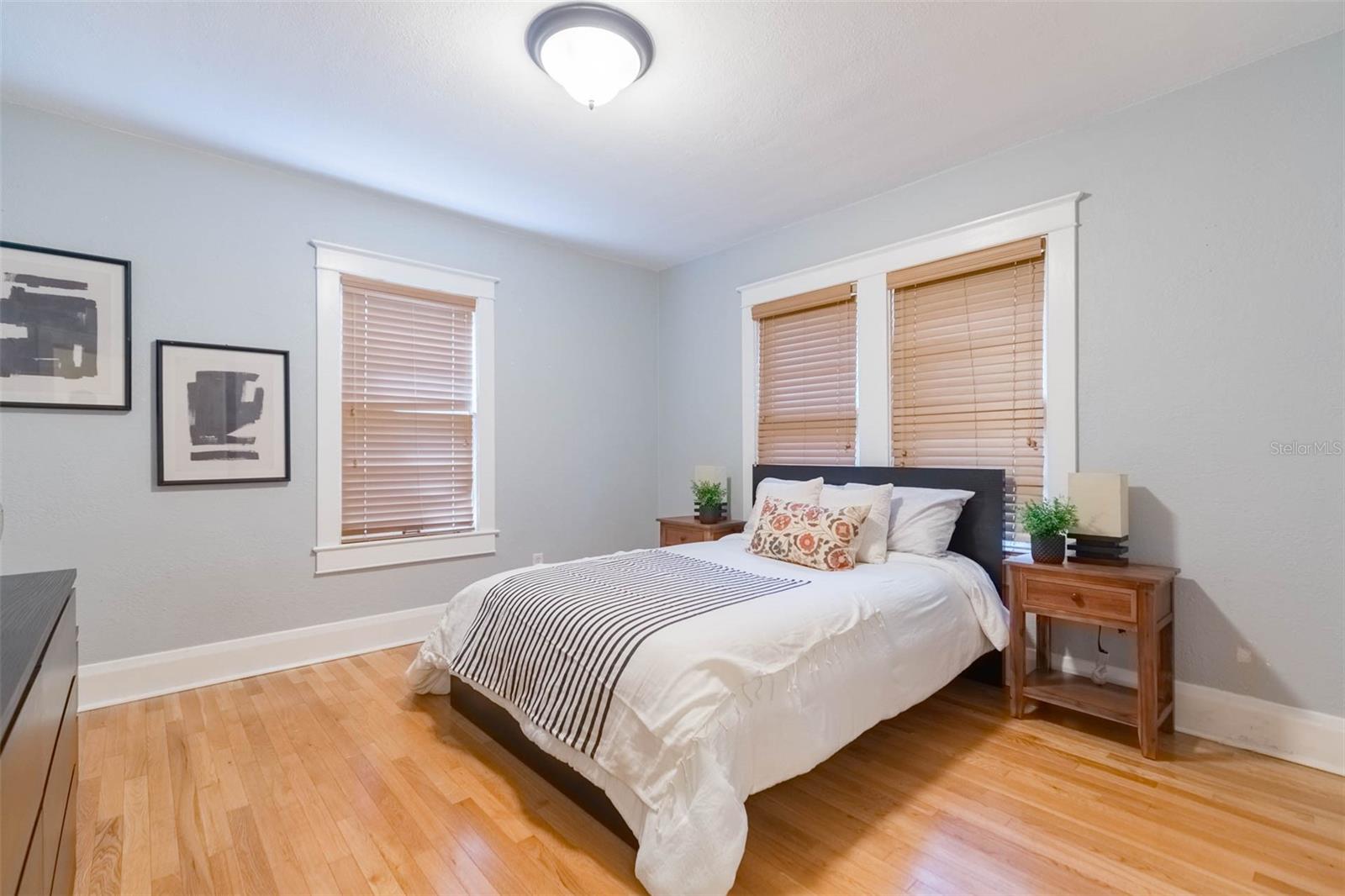 Image 16 of 26 For 1201 Comanche Avenue