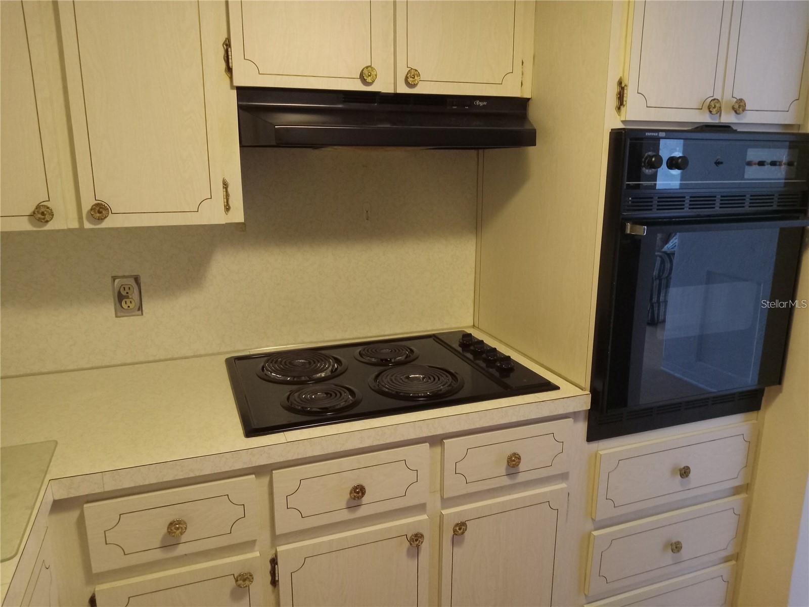 Image 8 of 40 For 2462 Brazilia Drive 64