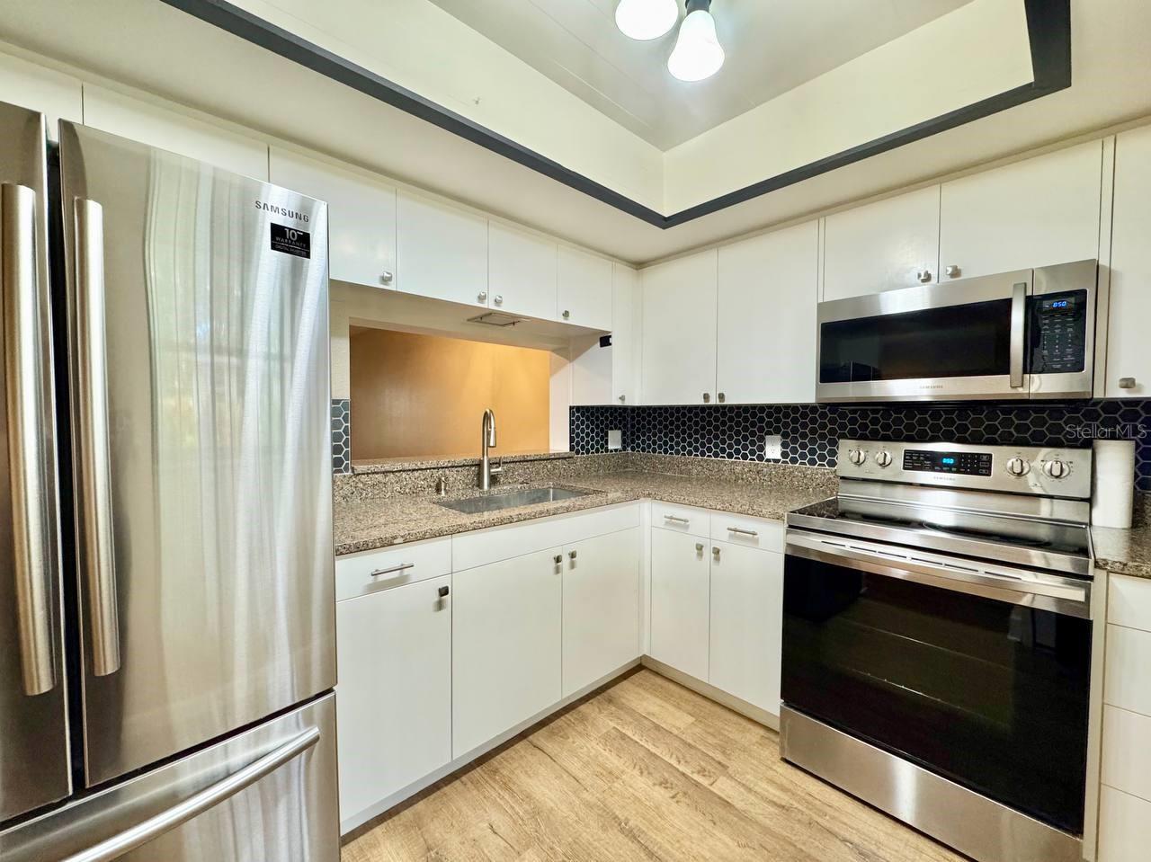 Image 5 of 29 For 3048 Eastland Boulevard C101