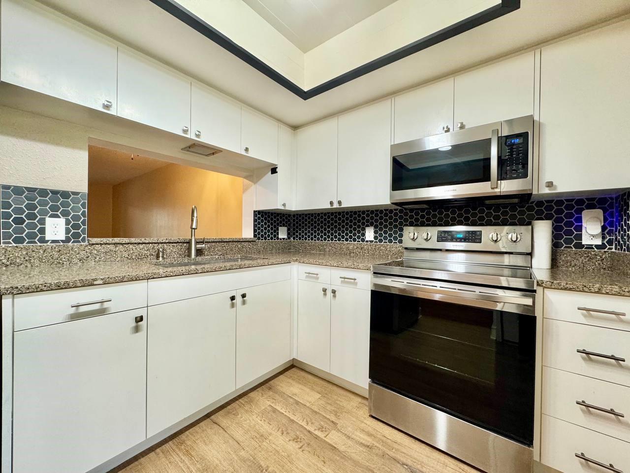 Image 7 of 29 For 3048 Eastland Boulevard C101