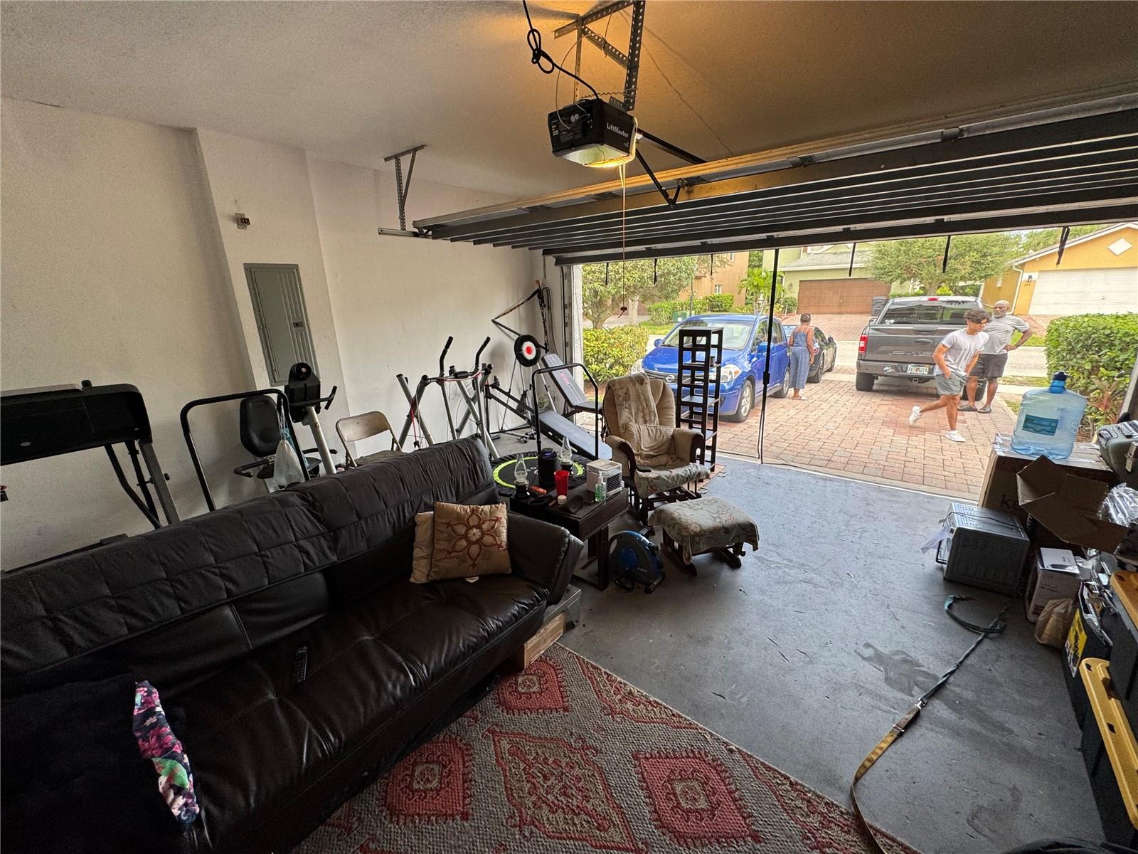 Image 23 of 28 For 1107 Winding Rose Way