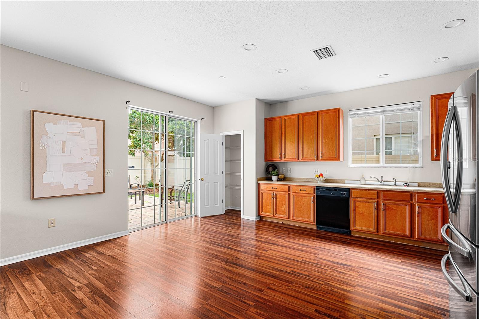 Image 16 of 50 For 9142 Lantern Oak Way