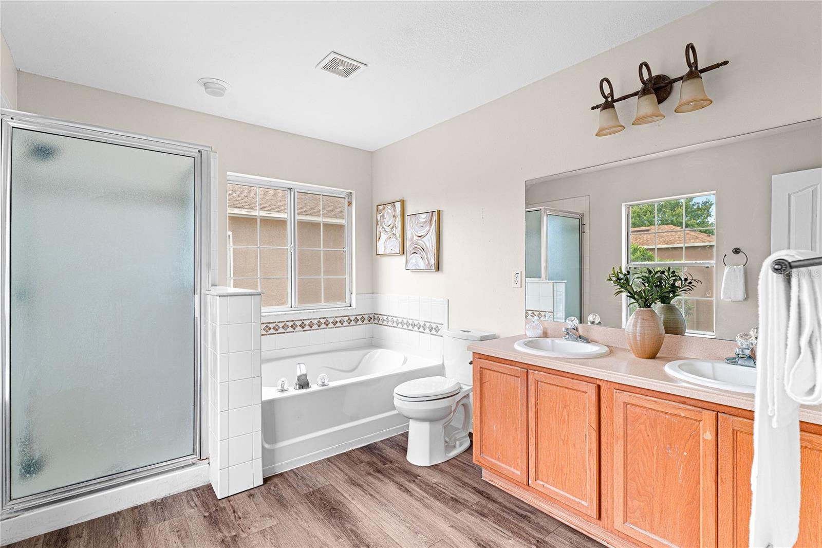 Image 38 of 50 For 9142 Lantern Oak Way
