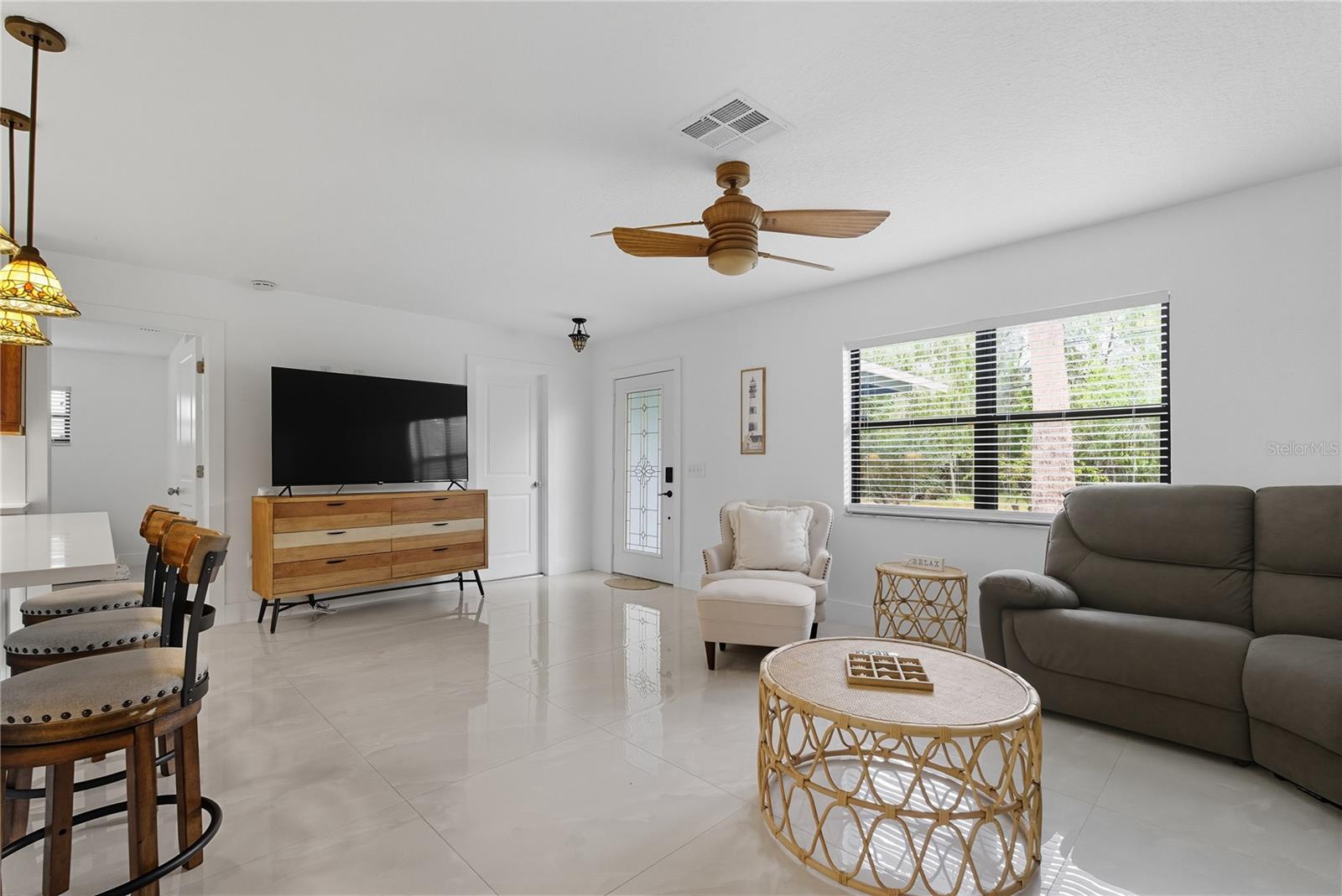 Image 4 of 19 For 6936 Driftwood Drive