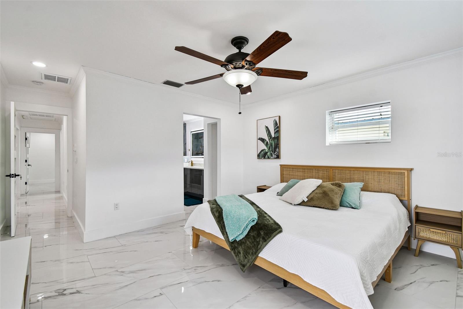Listing photo id 28 for 8708 Thornwood Lane