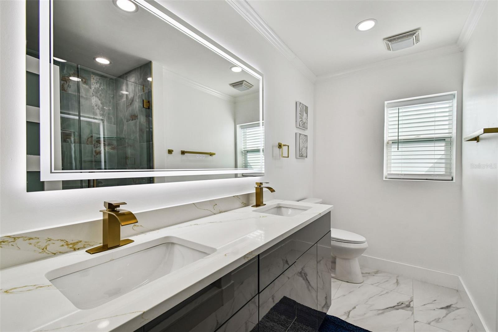 Listing photo id 33 for 8708 Thornwood Lane