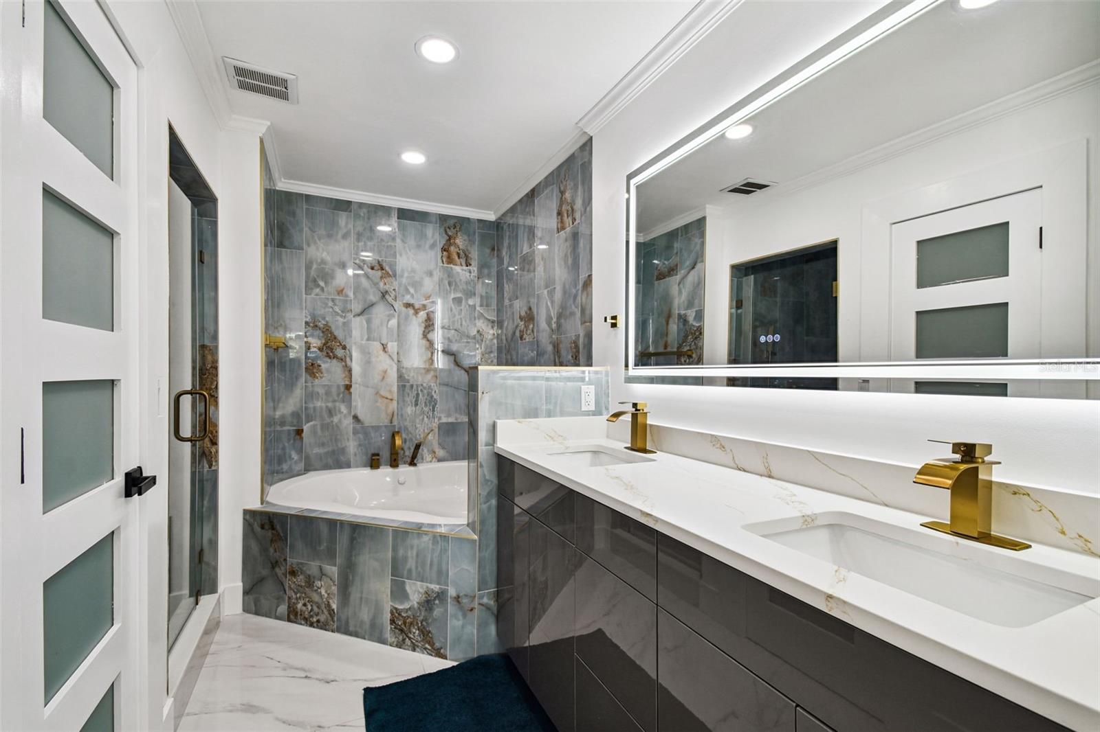 Listing photo id 36 for 8708 Thornwood Lane
