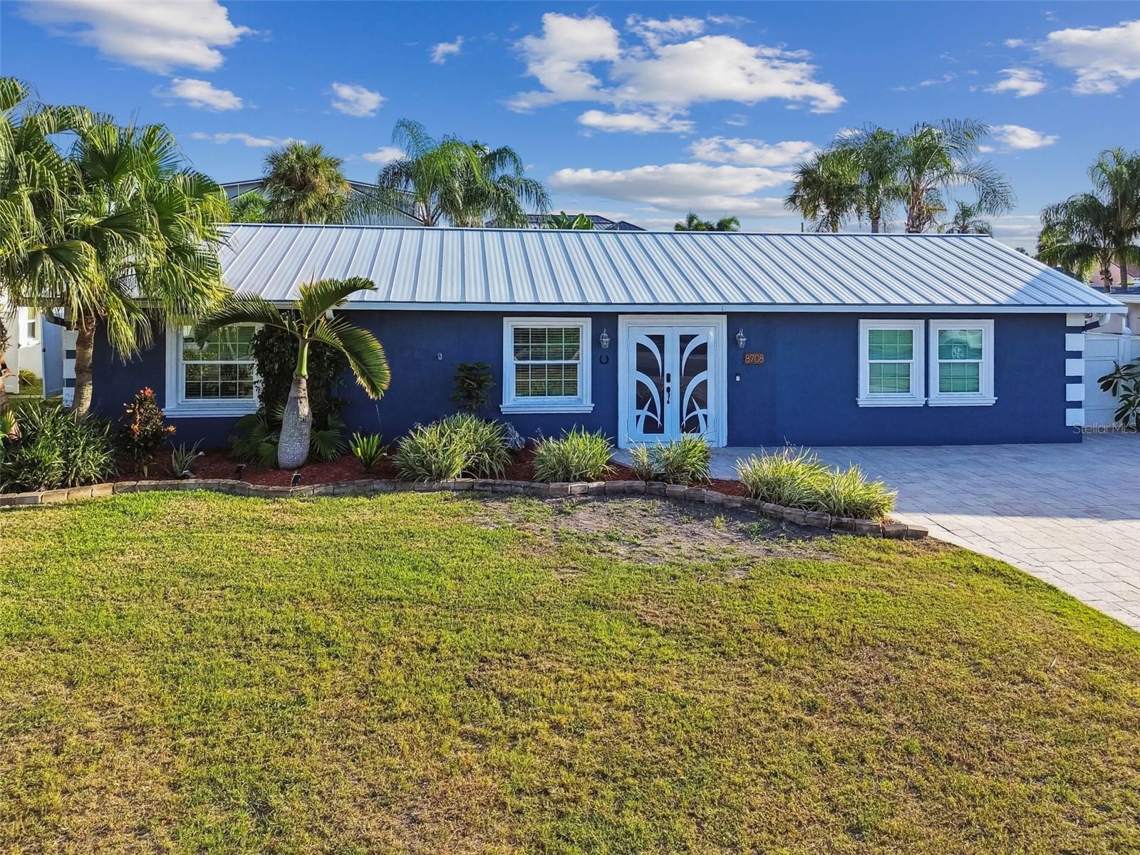 Listing photo id 65 for 8708 Thornwood Lane