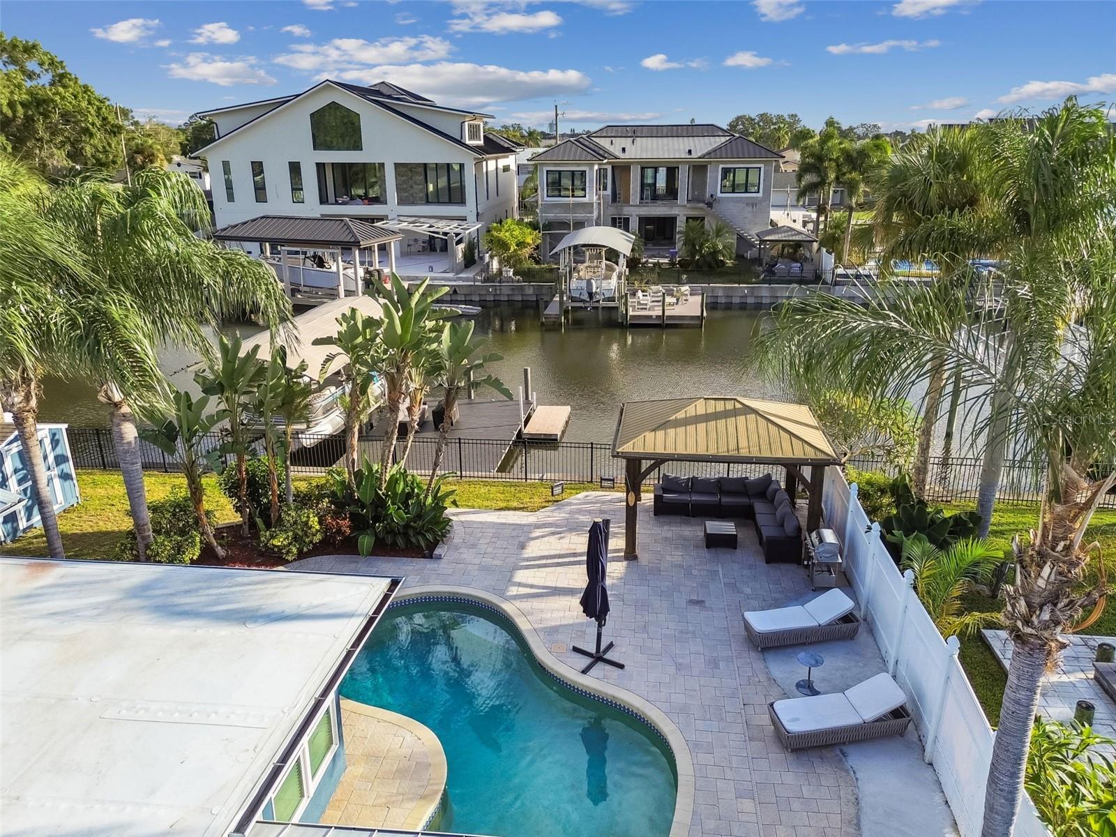 Listing photo id 66 for 8708 Thornwood Lane