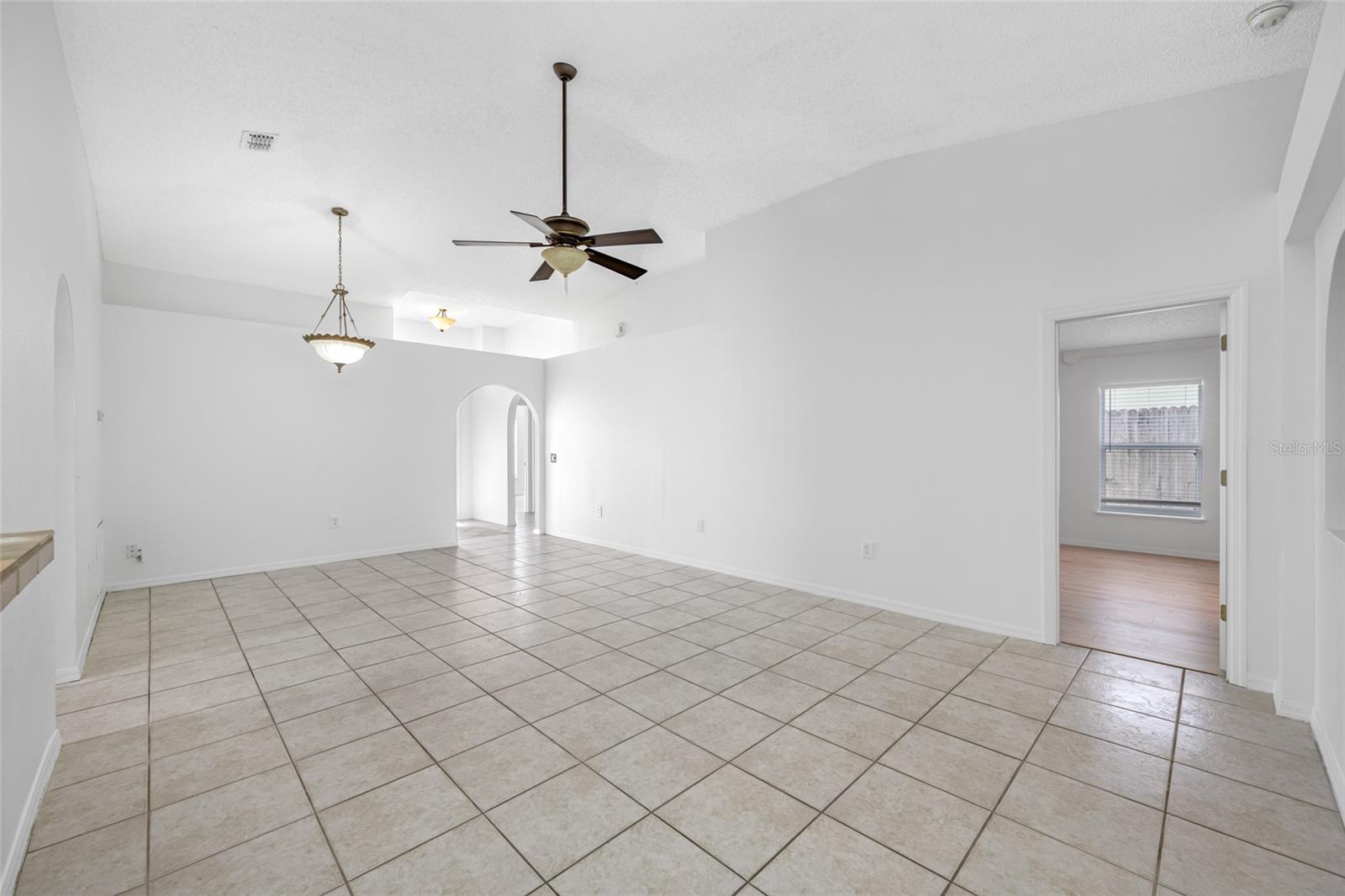 Image 5 of 45 For 31701 Shin Court